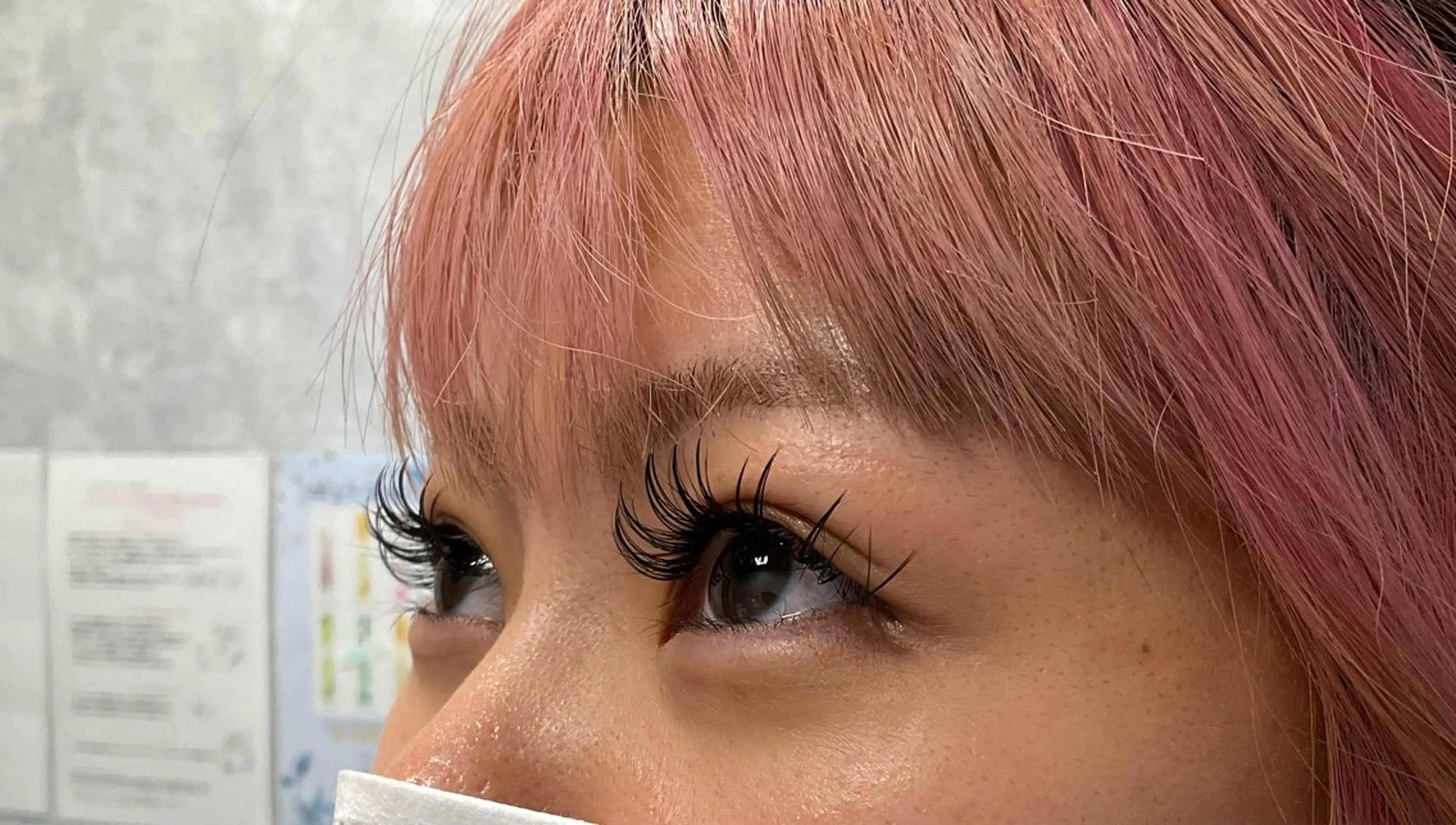 上下からまつ毛を挟む令和のボリューム✨　　　　　　　　　　　バインドロック風　フラットロック　フラットラッシュ80束の写真