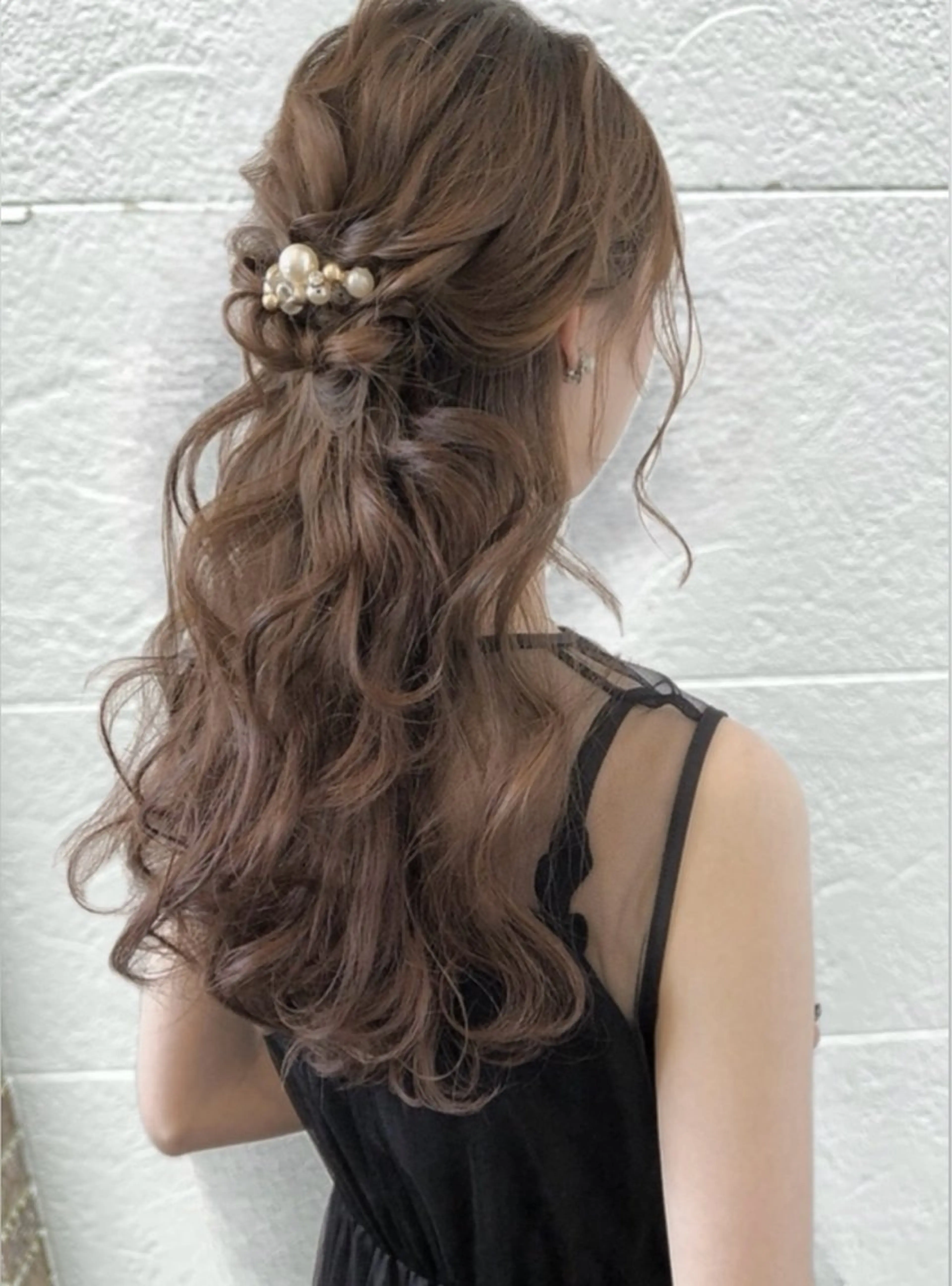 ロング 新宅 綾乃のヘアスタイル