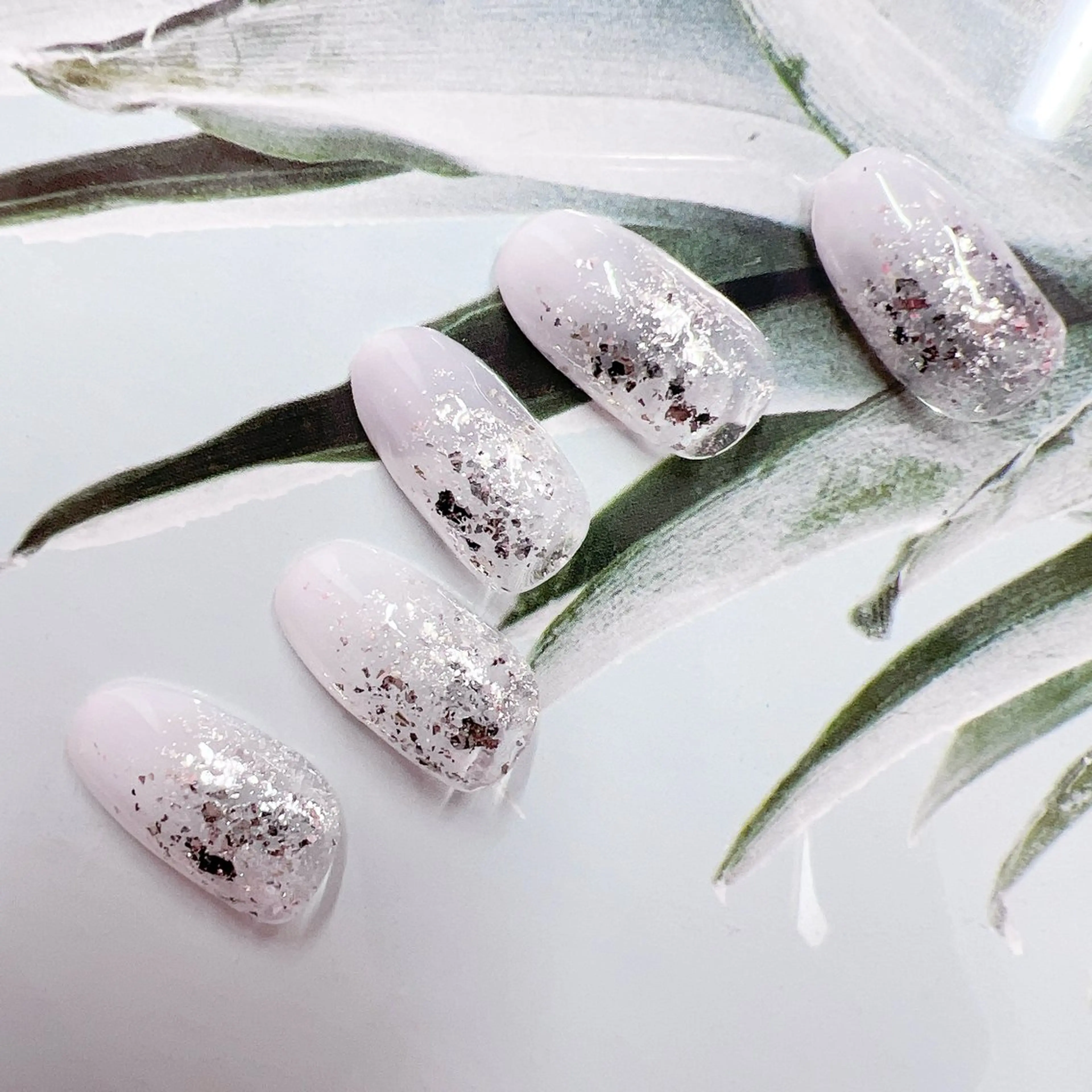 ネイル ハンドネイル Emi lyのネイルデザイン