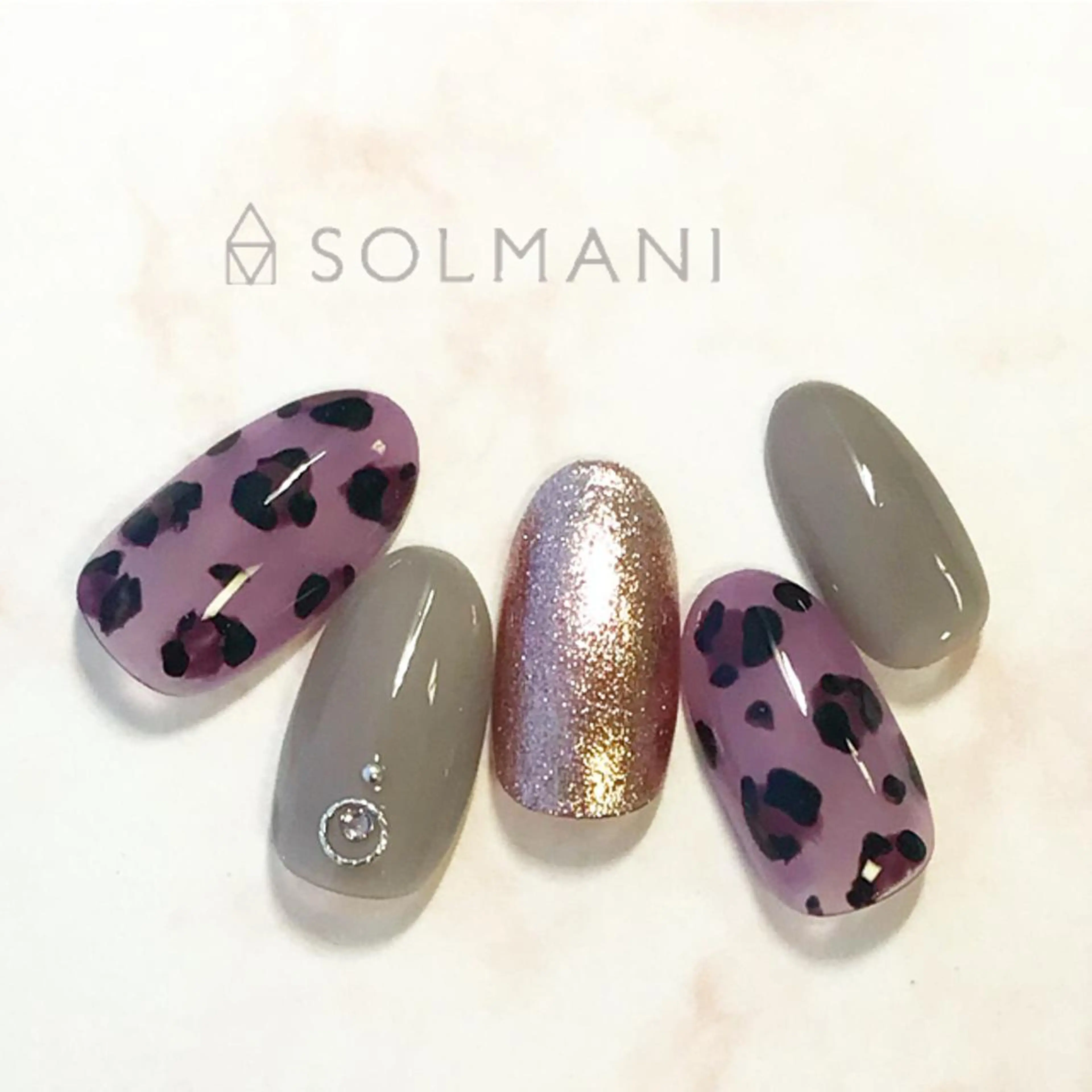 ネイル SOLMANI 予約担当のネイルデザイン