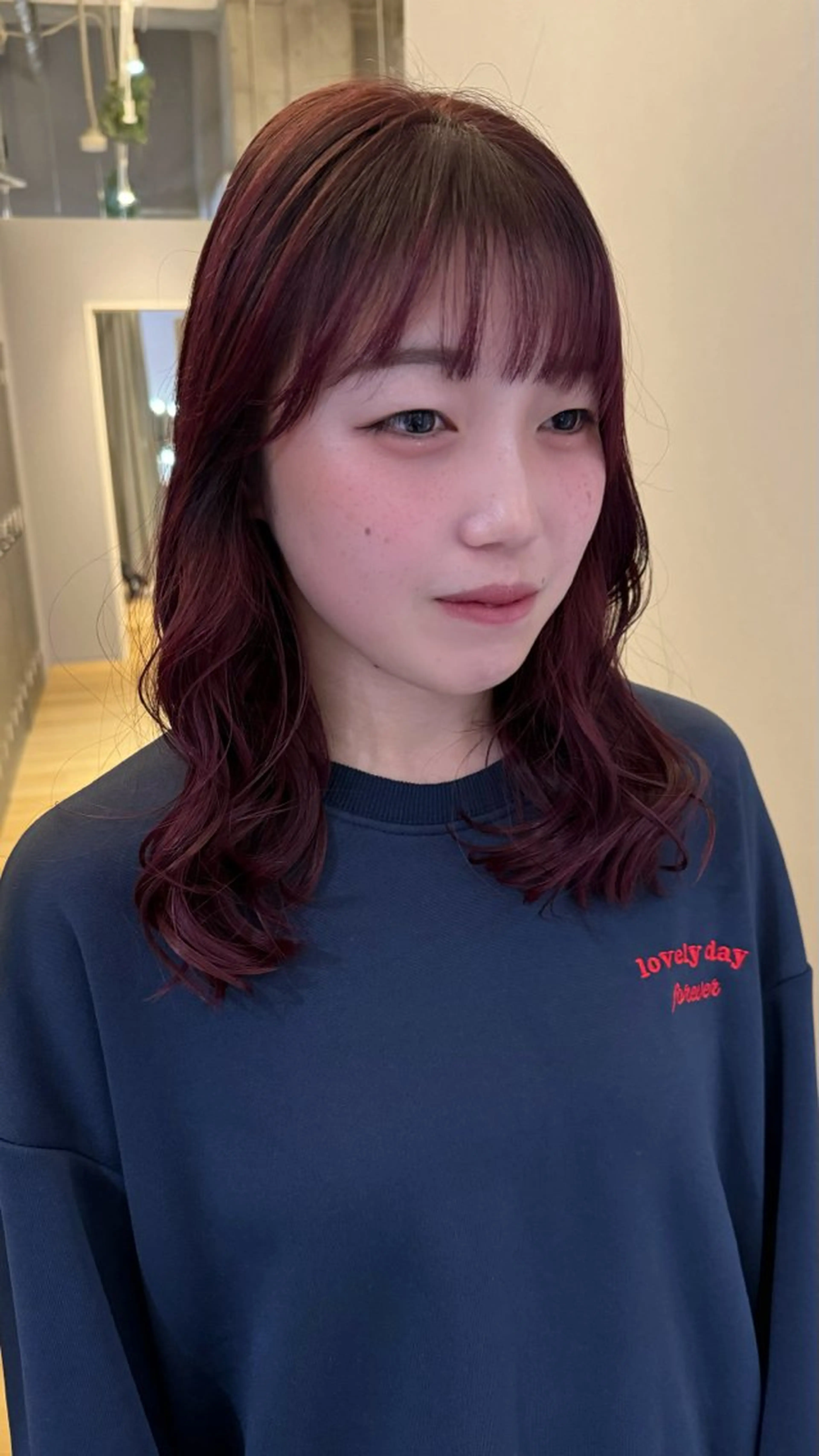 カラー カシス イルミナカラー ピンクカラー 藤原 萌衣のヘアスタイル