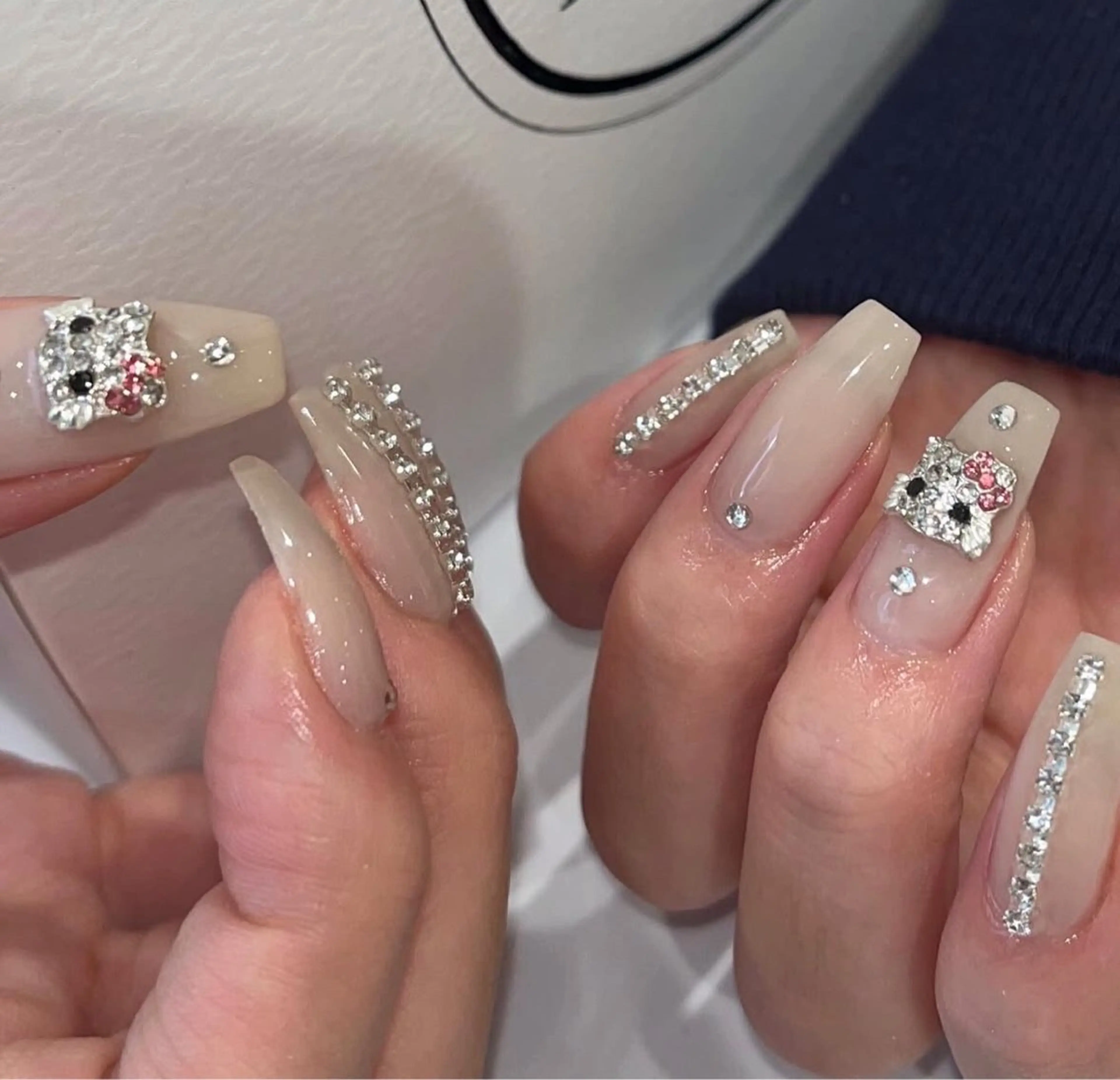ネイル 長さ出し グラデーション キラキラネイル 韓国ネイル ラメ(グリッター) ハンドネイル ハンドケア Chisa Nail Studio所属・チ サのネイルデザイン