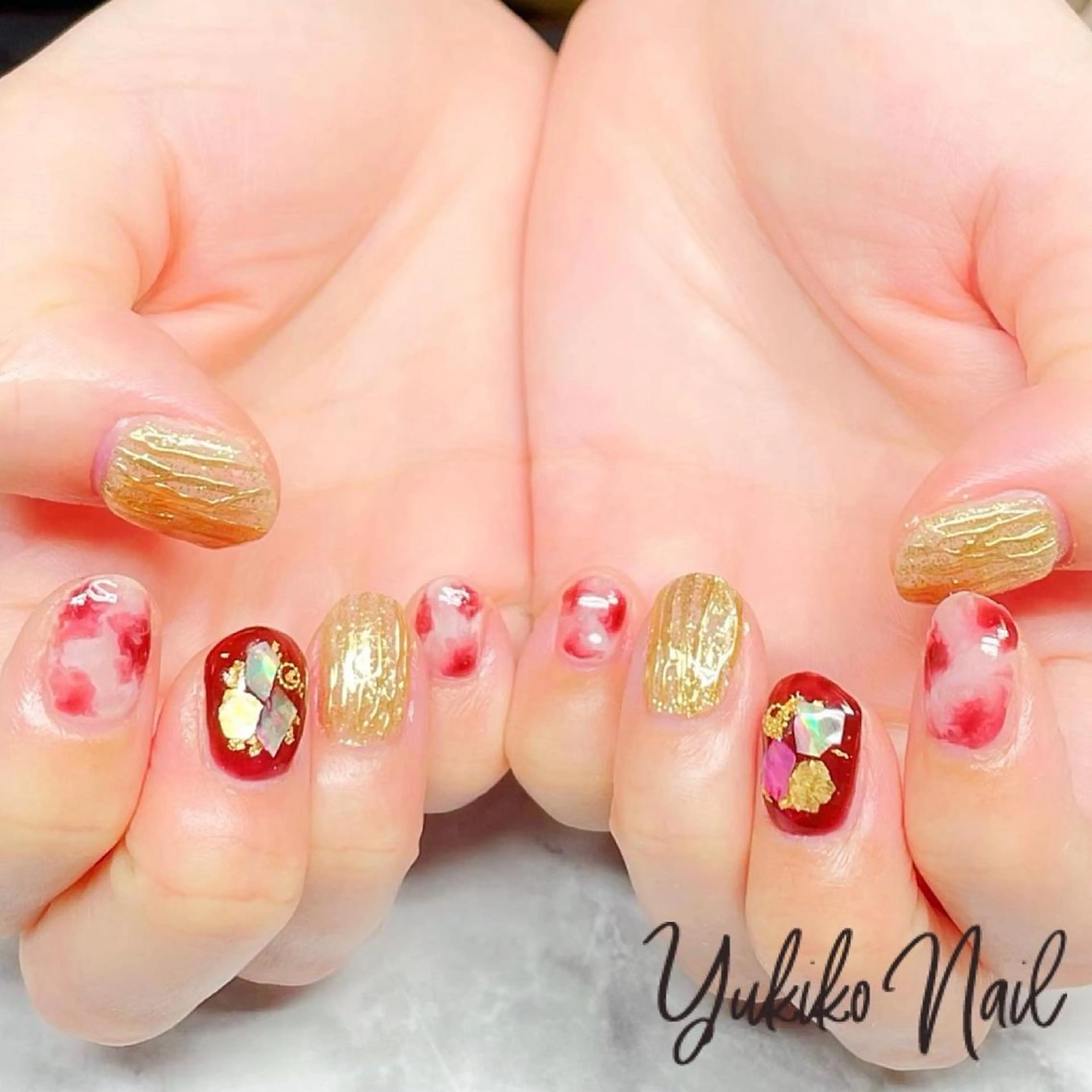 ネイル ボルドー ゴールド ミラーネイル ハンドネイル ユキコ ネイルのネイルデザイン