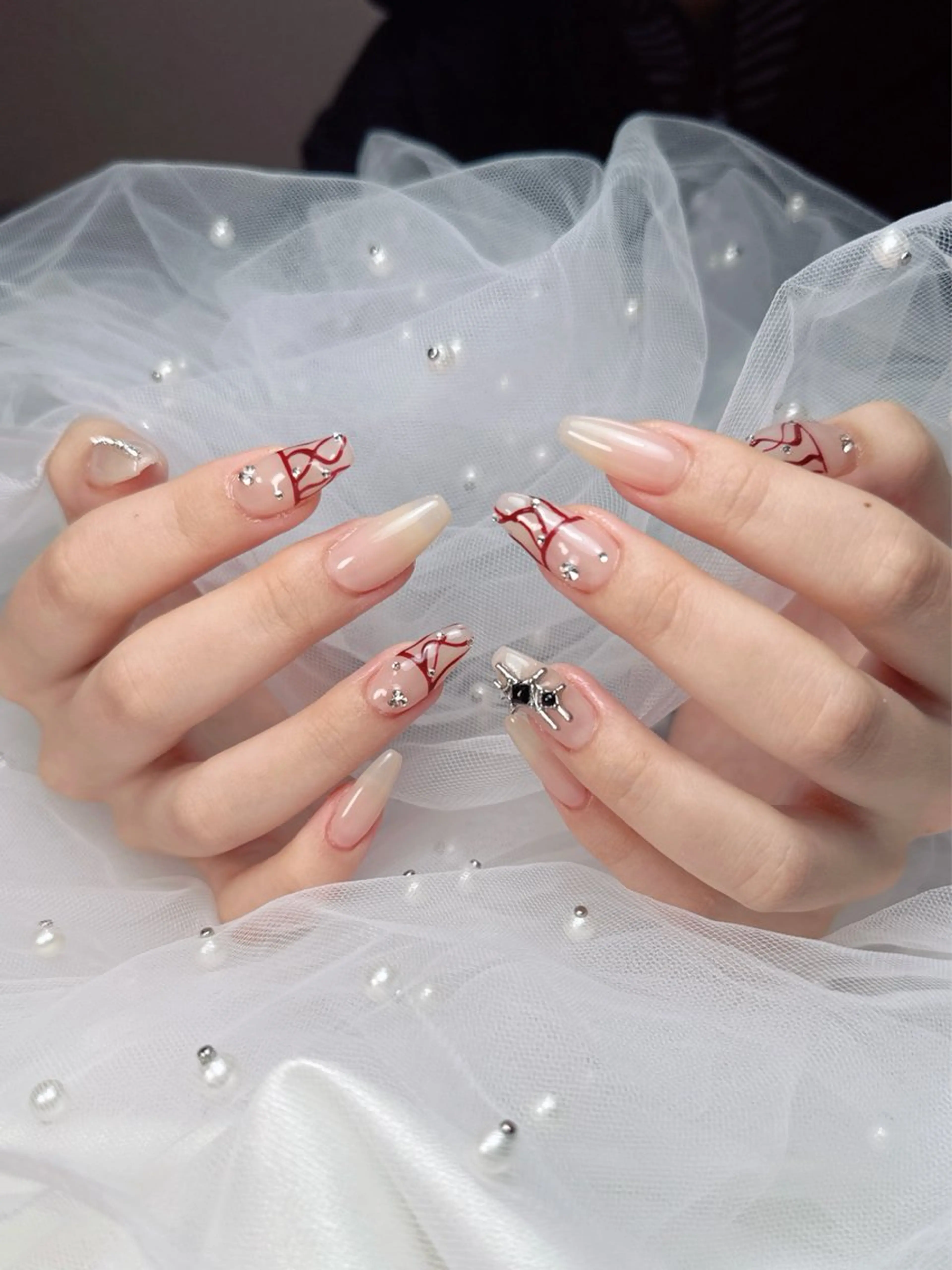 自爪持ち込みデザイン6本アート(オフ、ケア込み1週間以内無料お直し)の写真