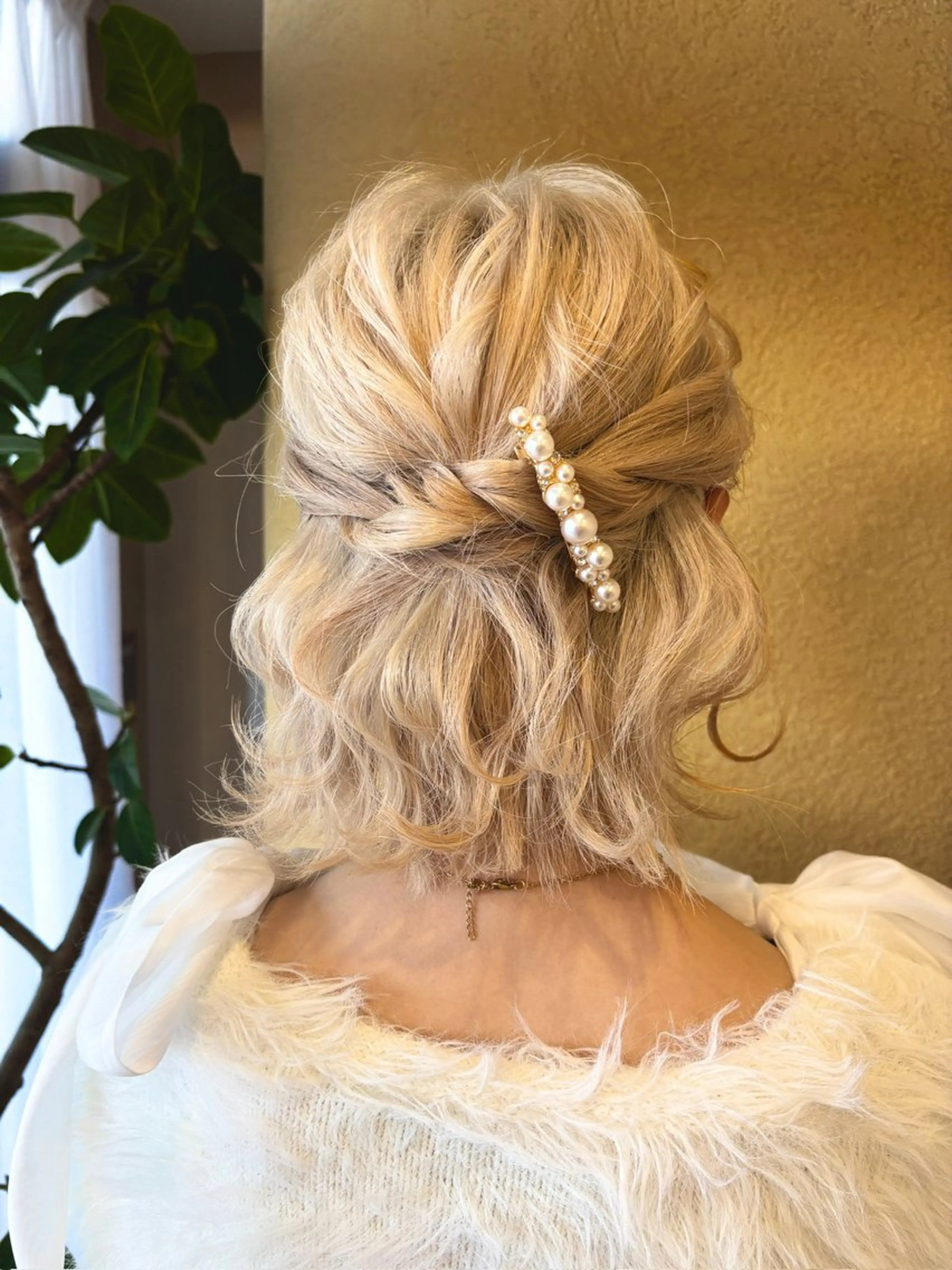 ミディアム ヘアアレンジ ハーフアップ え りのヘアスタイル