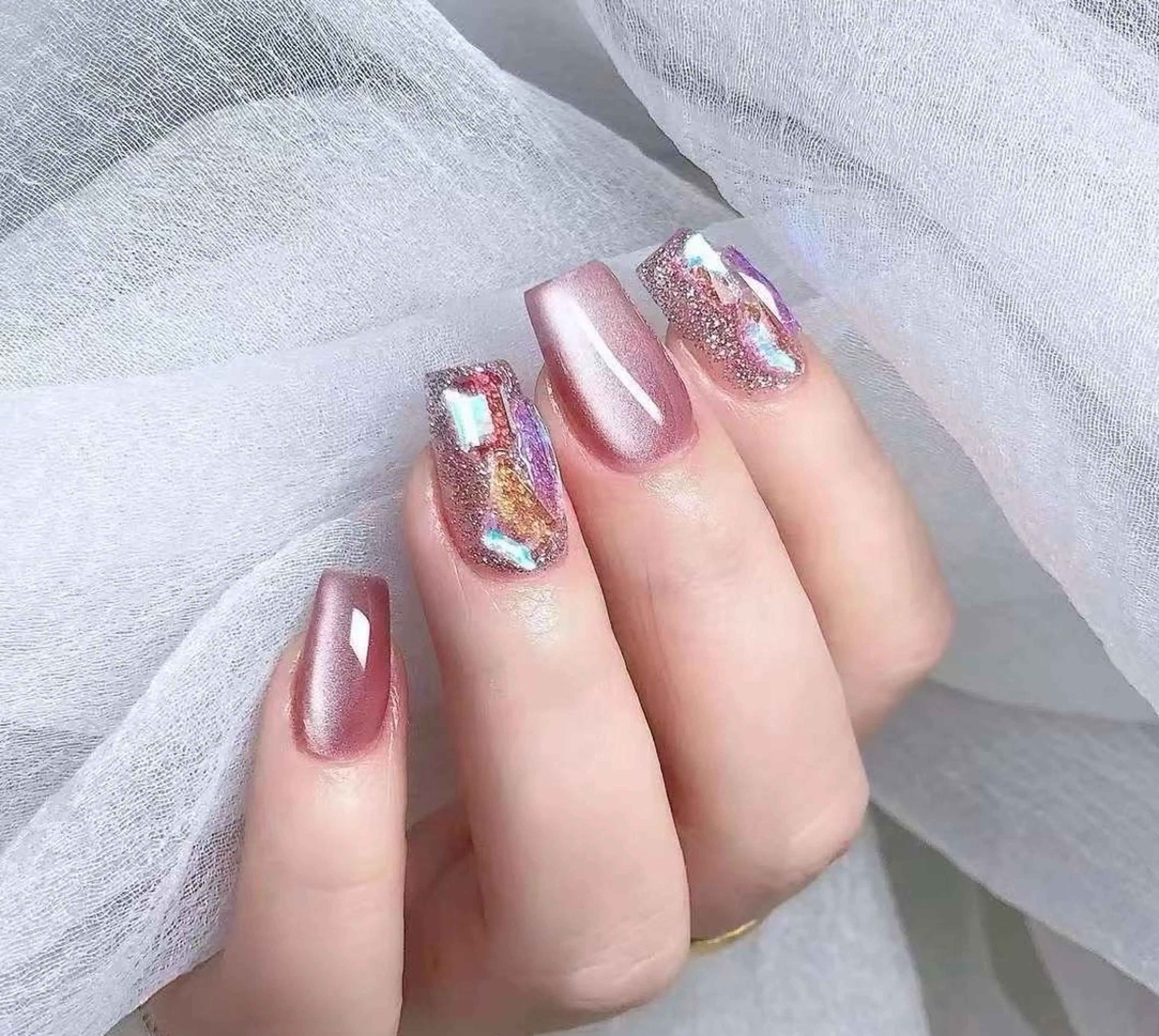 ネイル pink ladyサロン所属・べ にのネイルデザイン