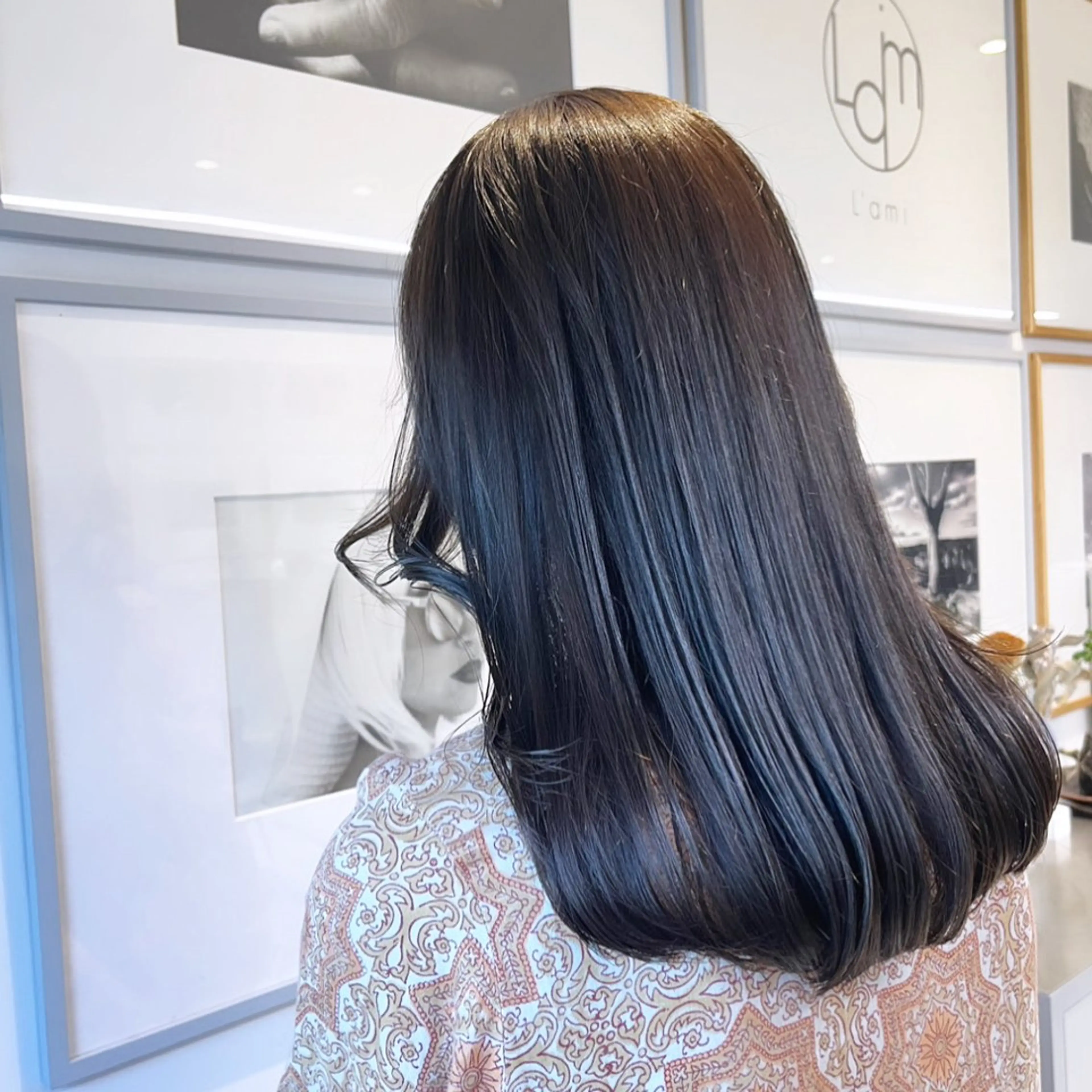 カラー 透明感カラー ダークグレー ダークグレージュ グレージュ ヘアカラー トリートメント ヘッドスパ ヘアセット カジュアルを女っぽく 𝗮𝘆𝗮𝗰𝗼のヘアスタイル