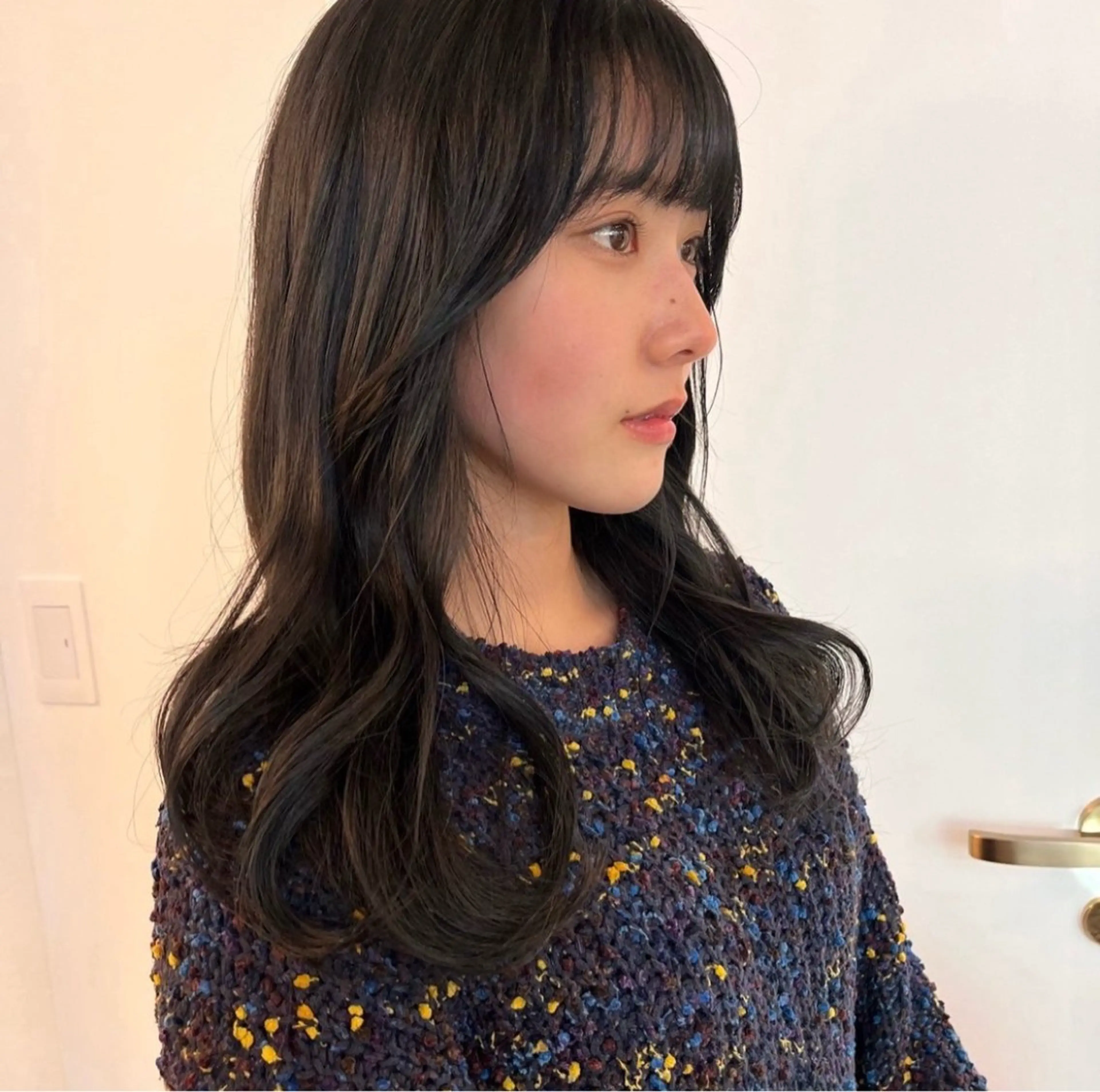 セミロング カラー Koharu🍓/ 透明感/ツヤ髪のヘアスタイル