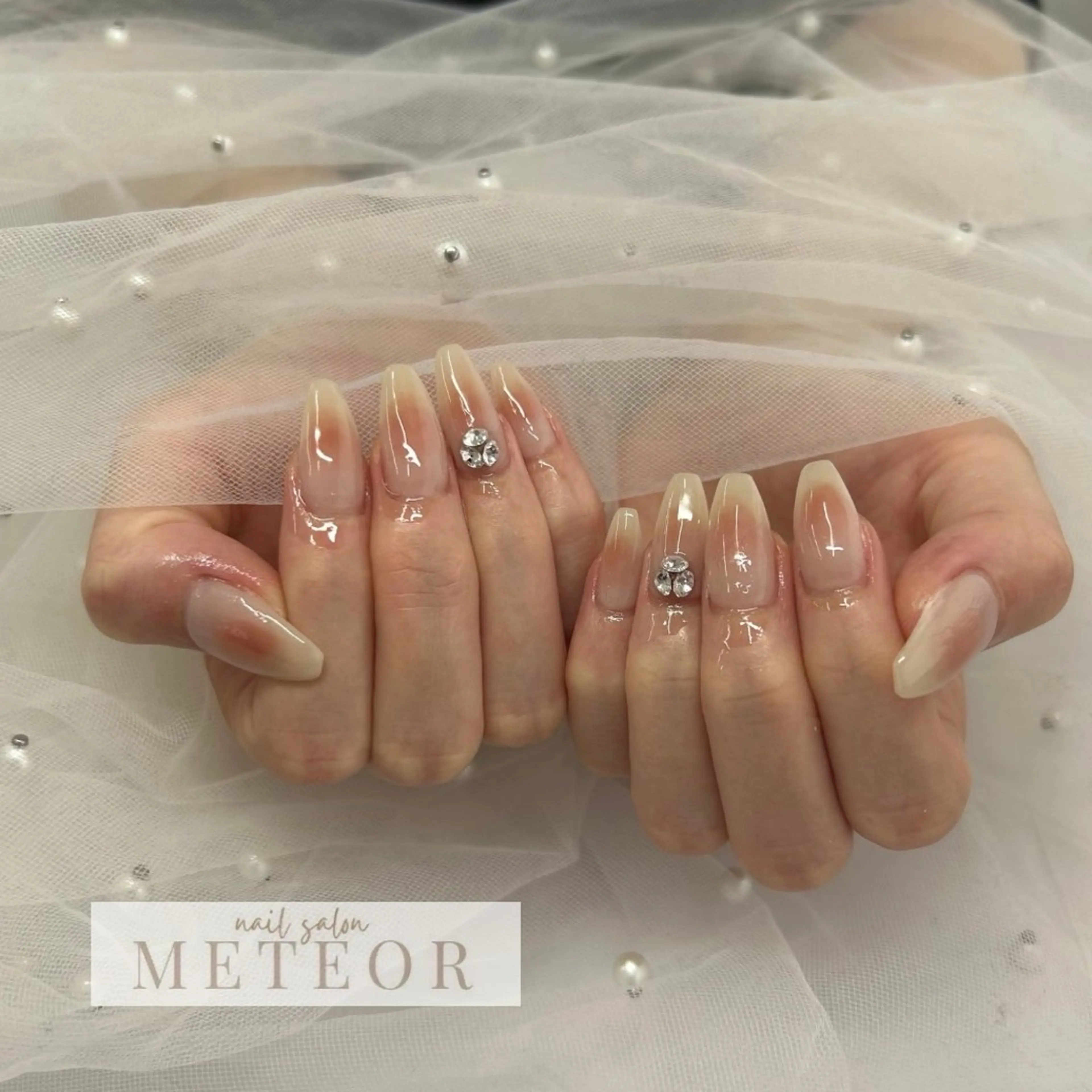 ネイル チークネイル ストーンネイル ワンホンネイル nailsalon meteor所属・METEOR💫 staffのネイルデザイン