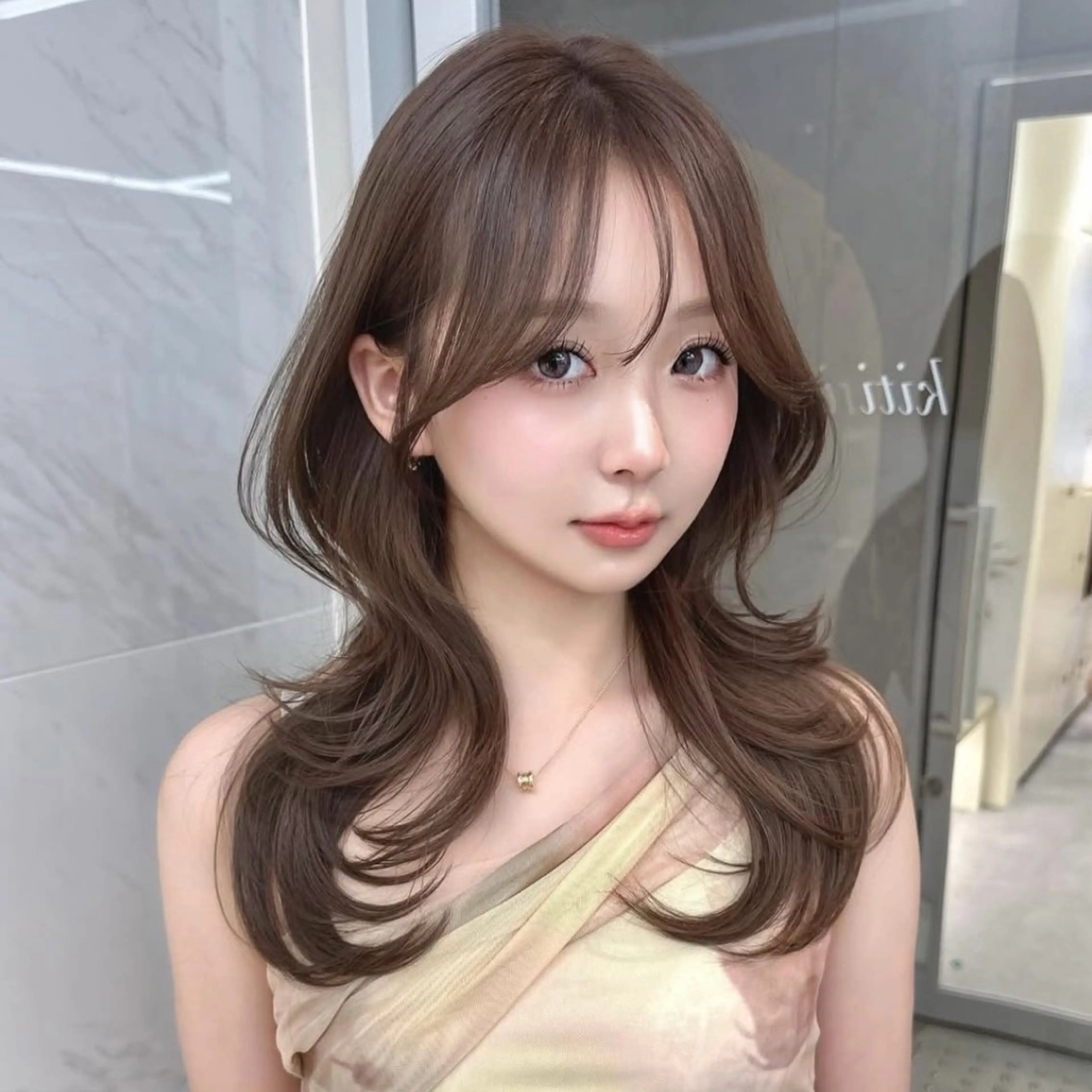 ロング カラー ヘアアレンジ ブラウンカラー マロンブラウン 韓国風ヘア レイヤーカット カット ヘアカラー ヘアセット kiti所属・kana 栄美容師/韓国ヘアのヘアスタイル