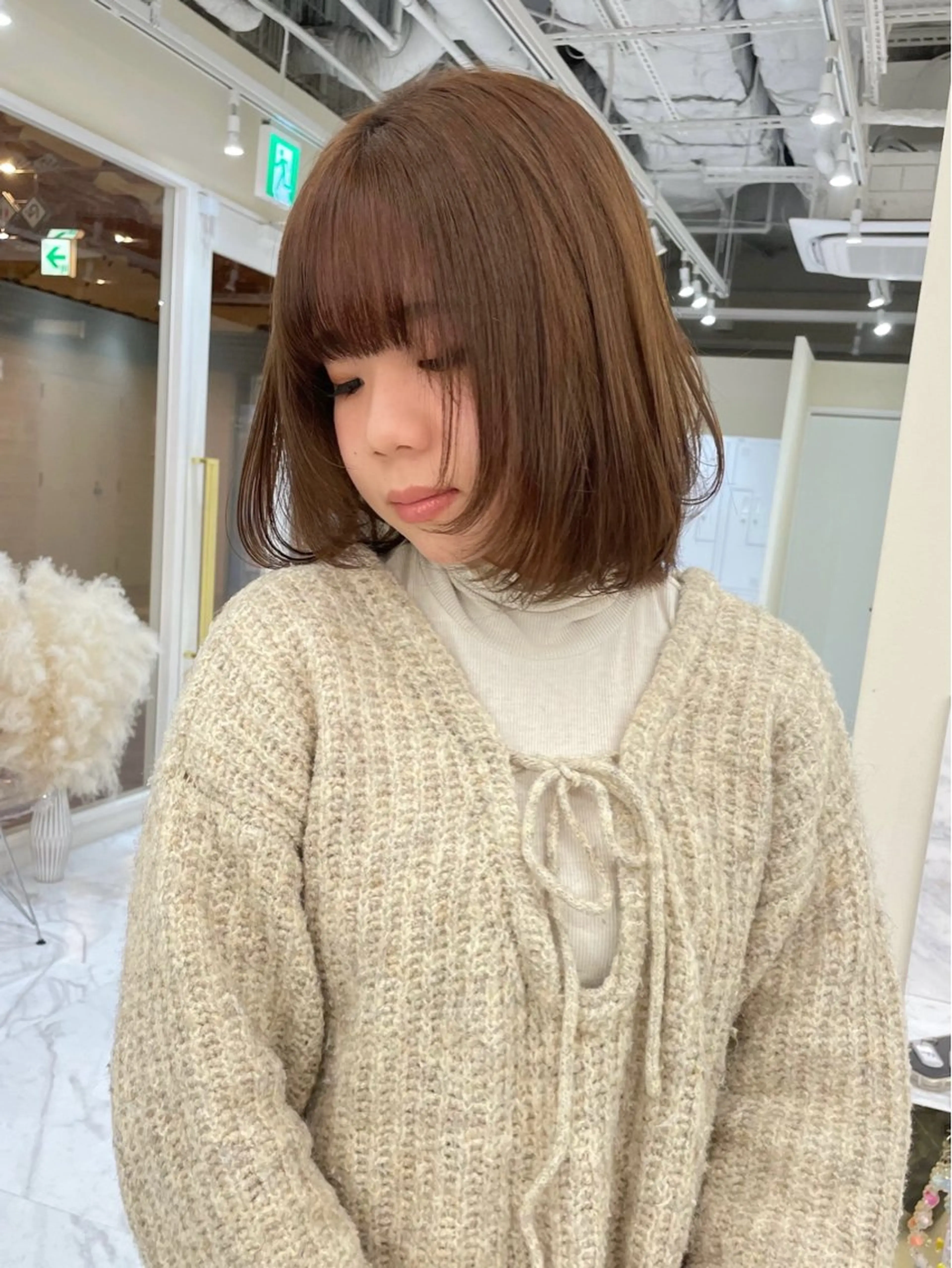 ミディアム カラー ヘアアレンジ アッシュ ベージュカラー ブリーチ 透明感カラー ダブルカラー カット ヘアカラー トリートメント maoブリーチ無し 似合わせカラーのヘアスタイル
