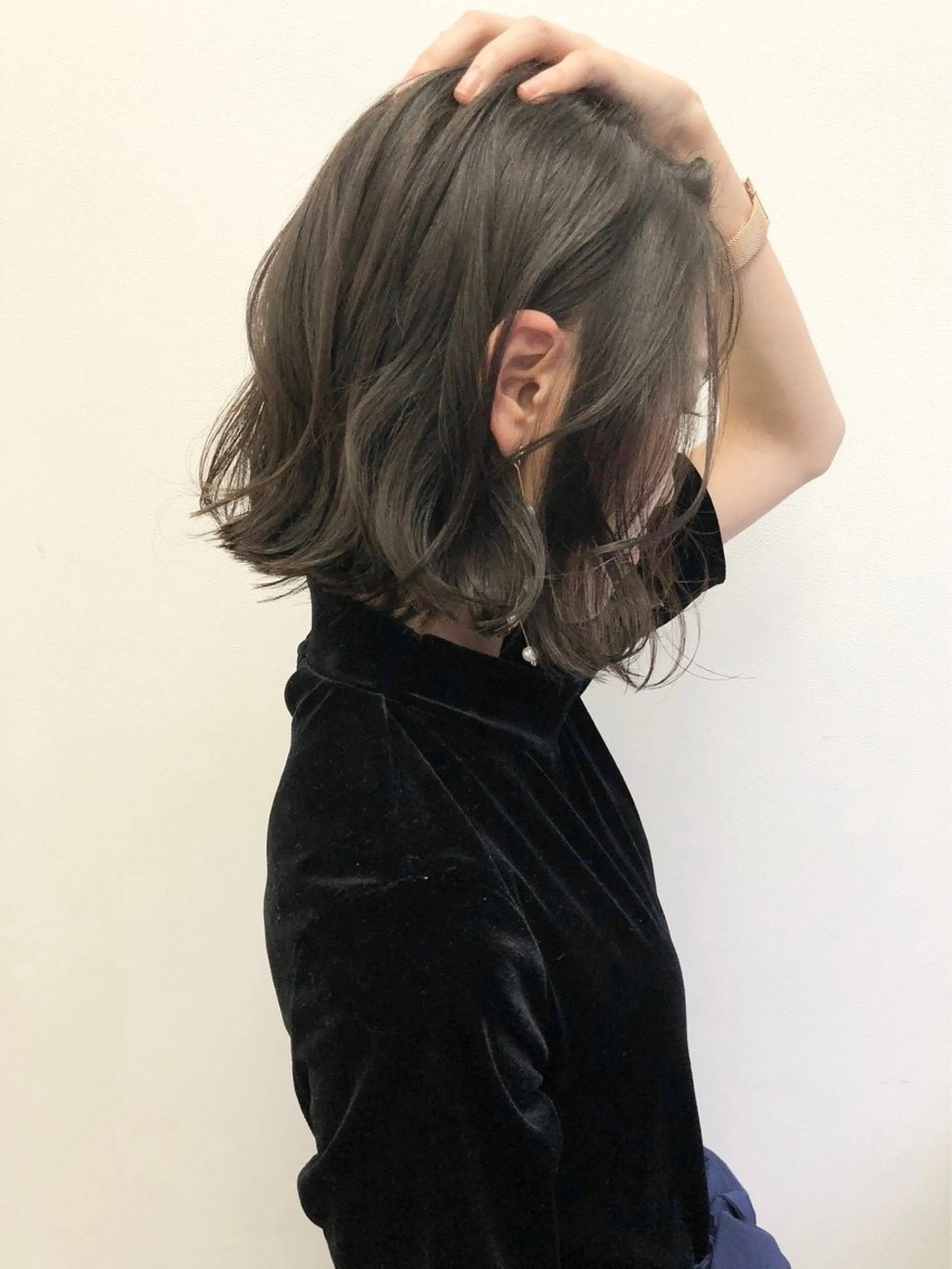 カラー ベージュカラー ブラウンカラー ブラウンベージュ 透明感カラー フォギーベージュ 辺見 葵のヘアスタイル