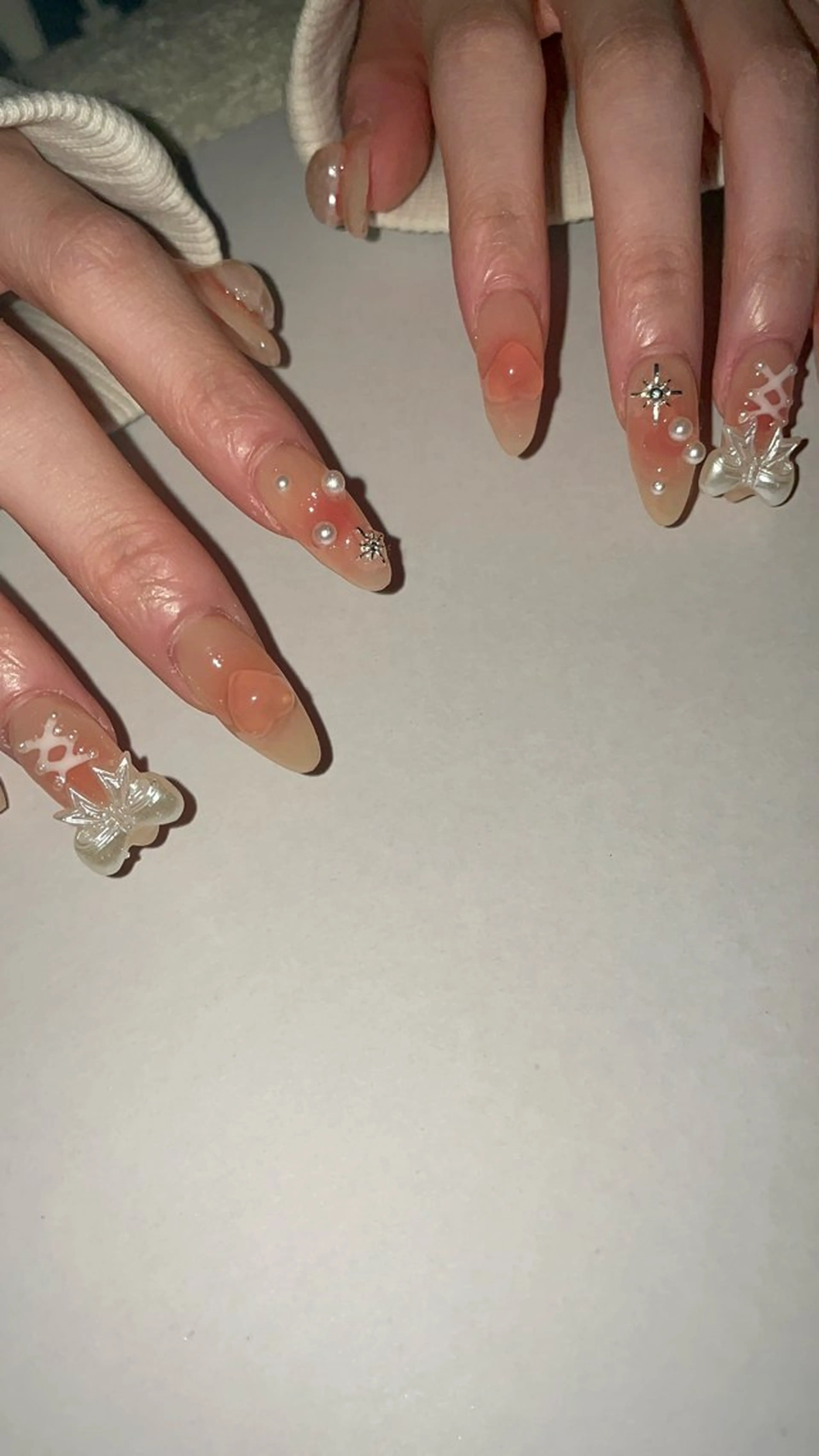 ネイル チークネイル キラキラネイル ロングネイル 持ち込み ピンク Ri-e's nailのネイルデザイン