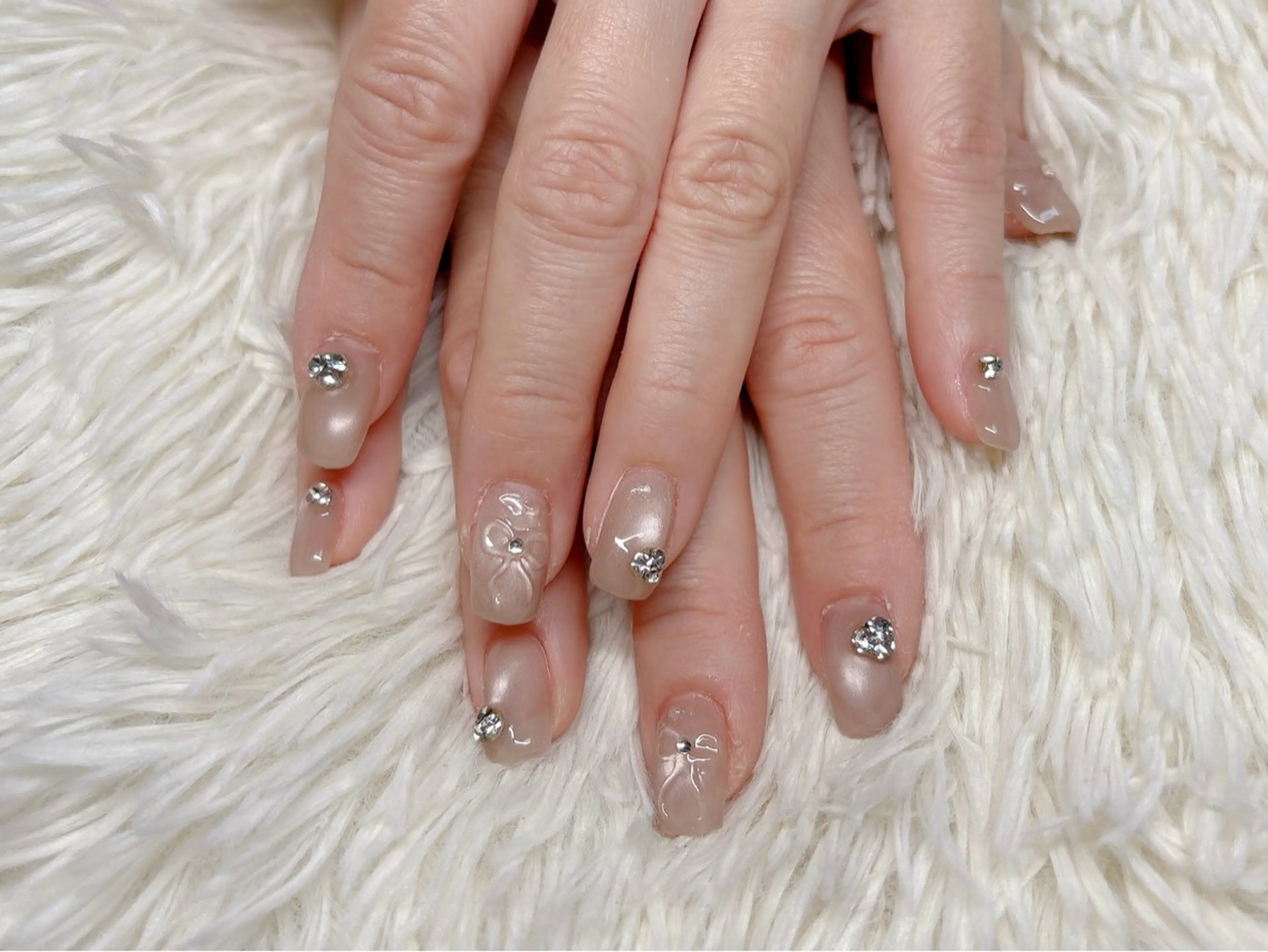 ネイル ハンドネイル パッチリオメメ Lianaのネイルデザイン