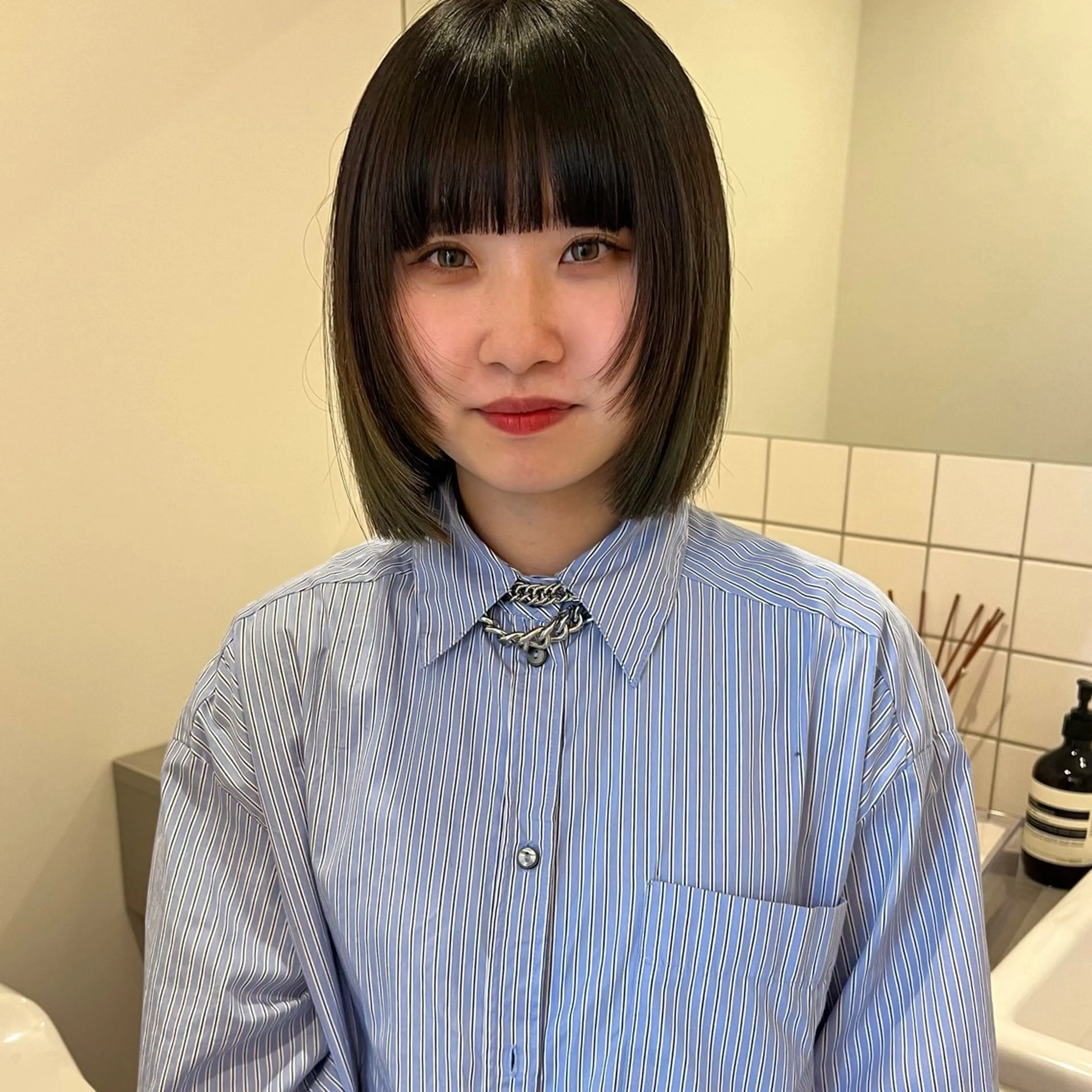 ミディアム 舟橋耀/ブリーチカラ ー/レイヤーカットのヘアスタイル