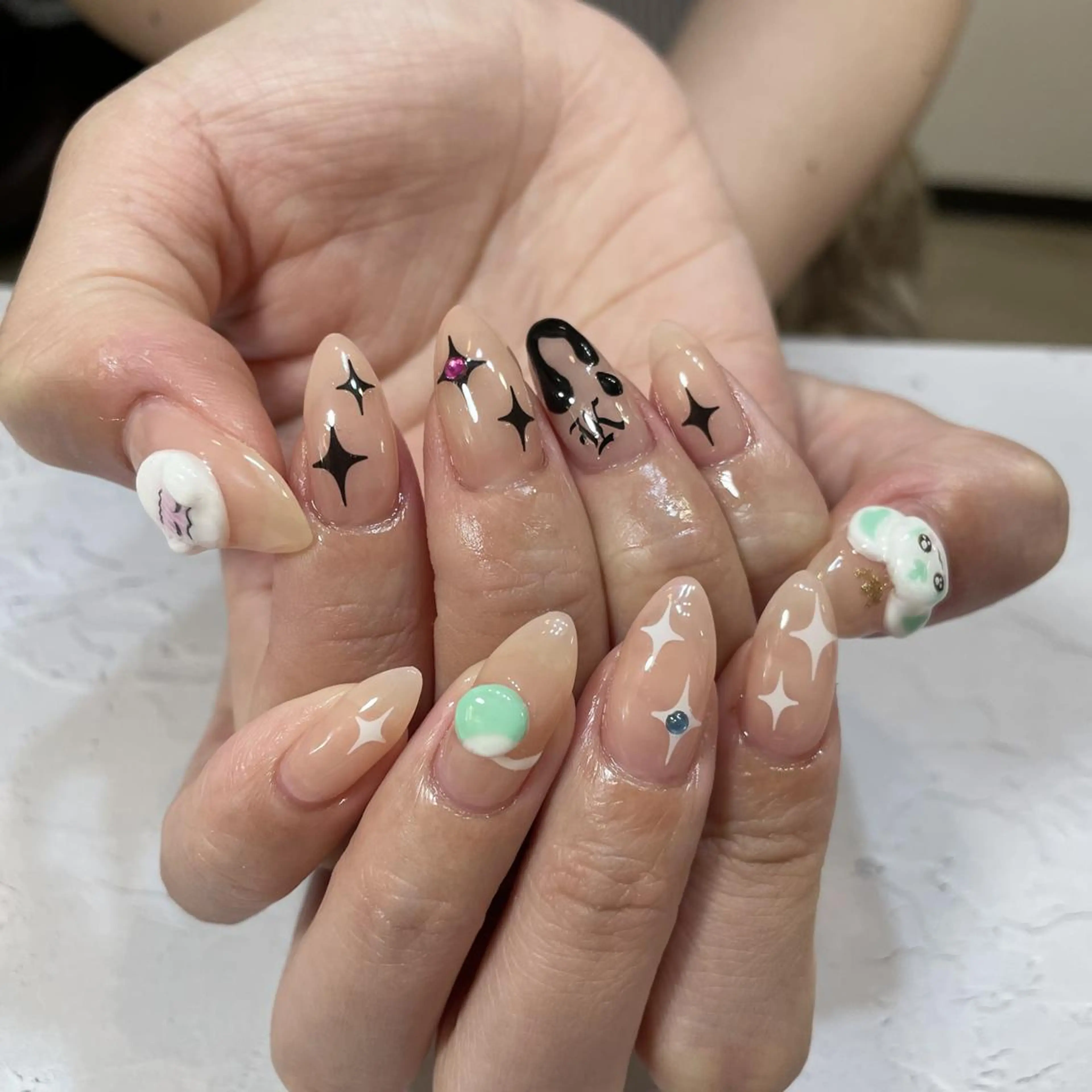 《ケア&オフ込み》10本アート（デザインやり放題）💅付け放題・有料パーツアリの写真