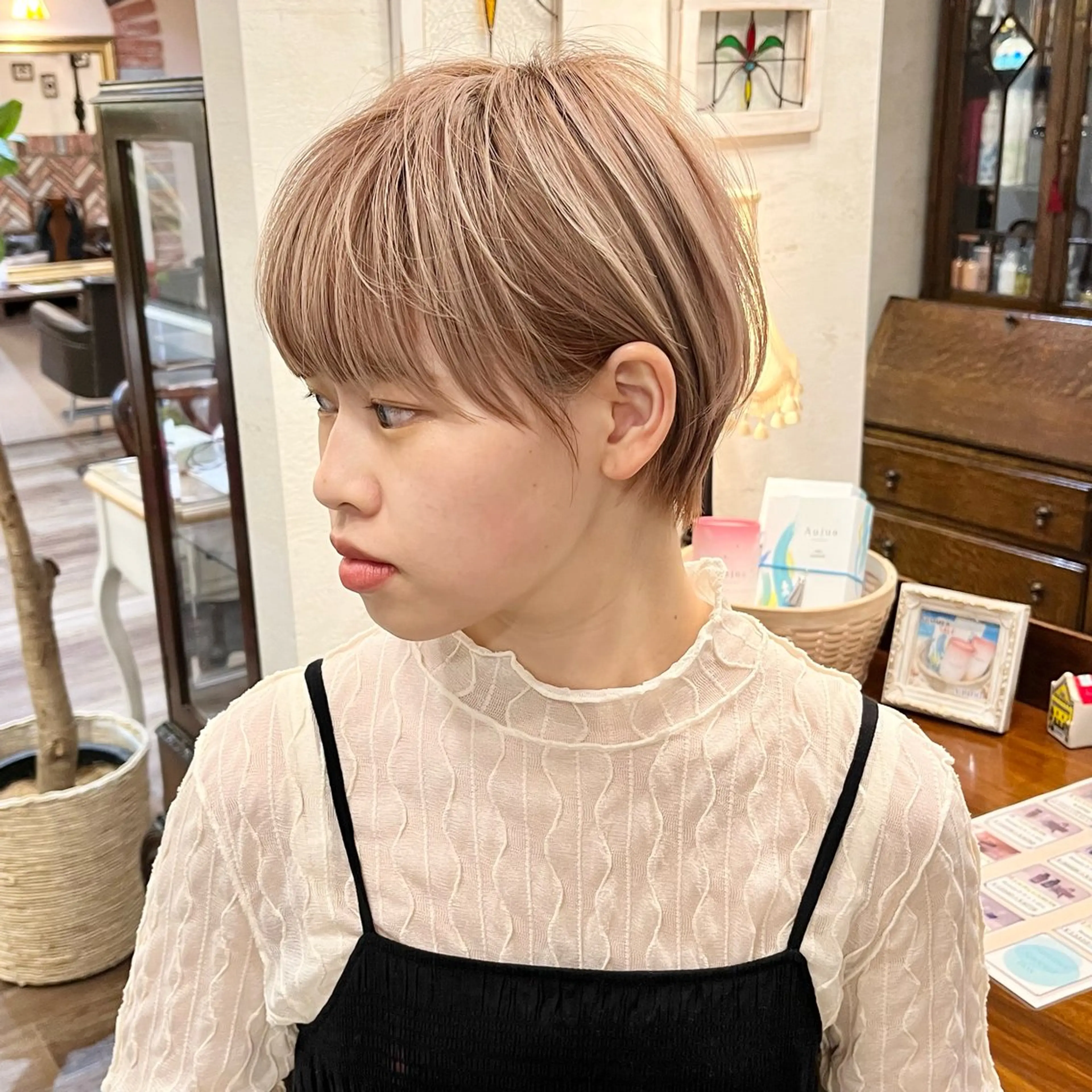 カット+インナーカラー+オンカラー+トリートメントの写真