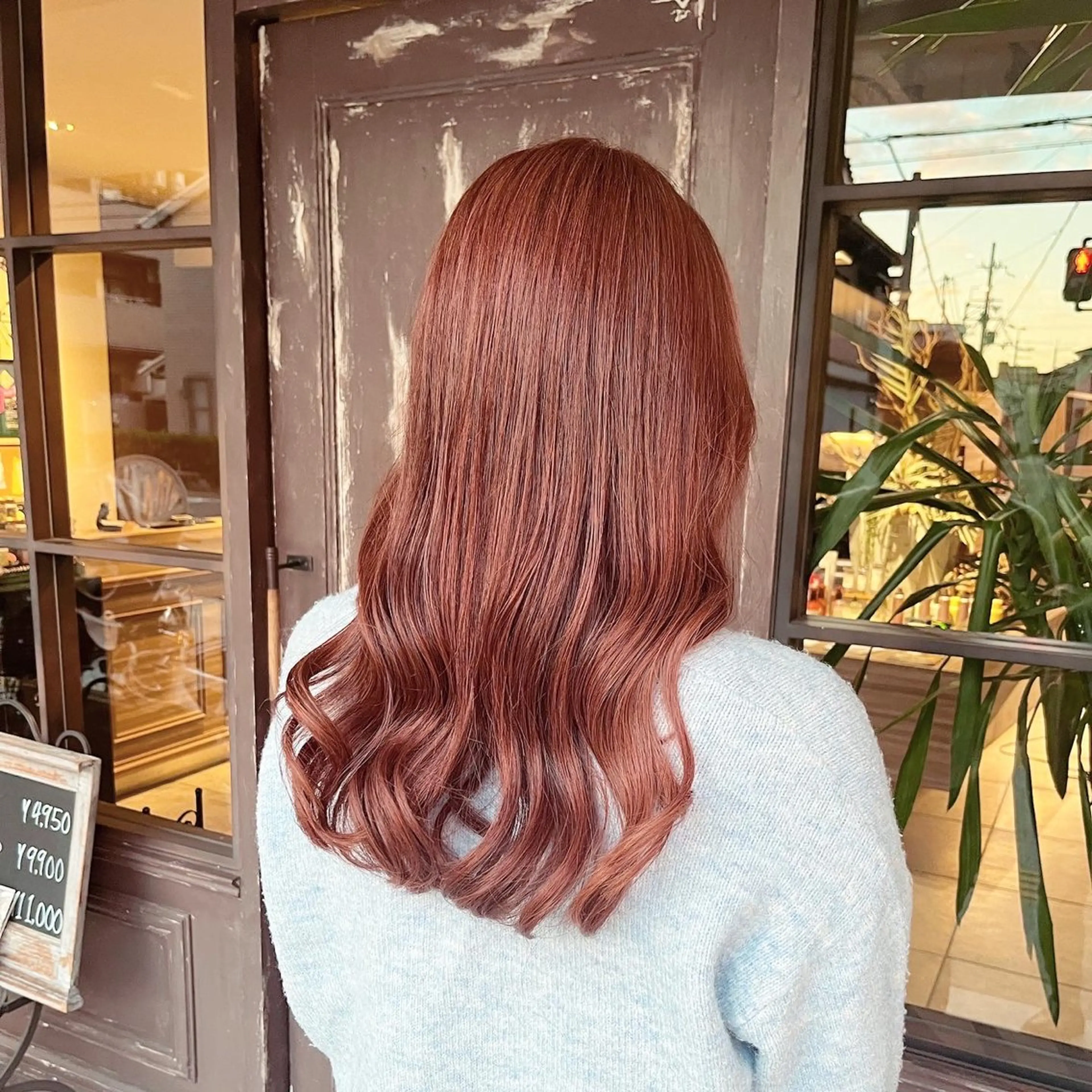 セミロング カラー ピンクカラー ヘアカラー 川越 輝梨奈のヘアスタイル