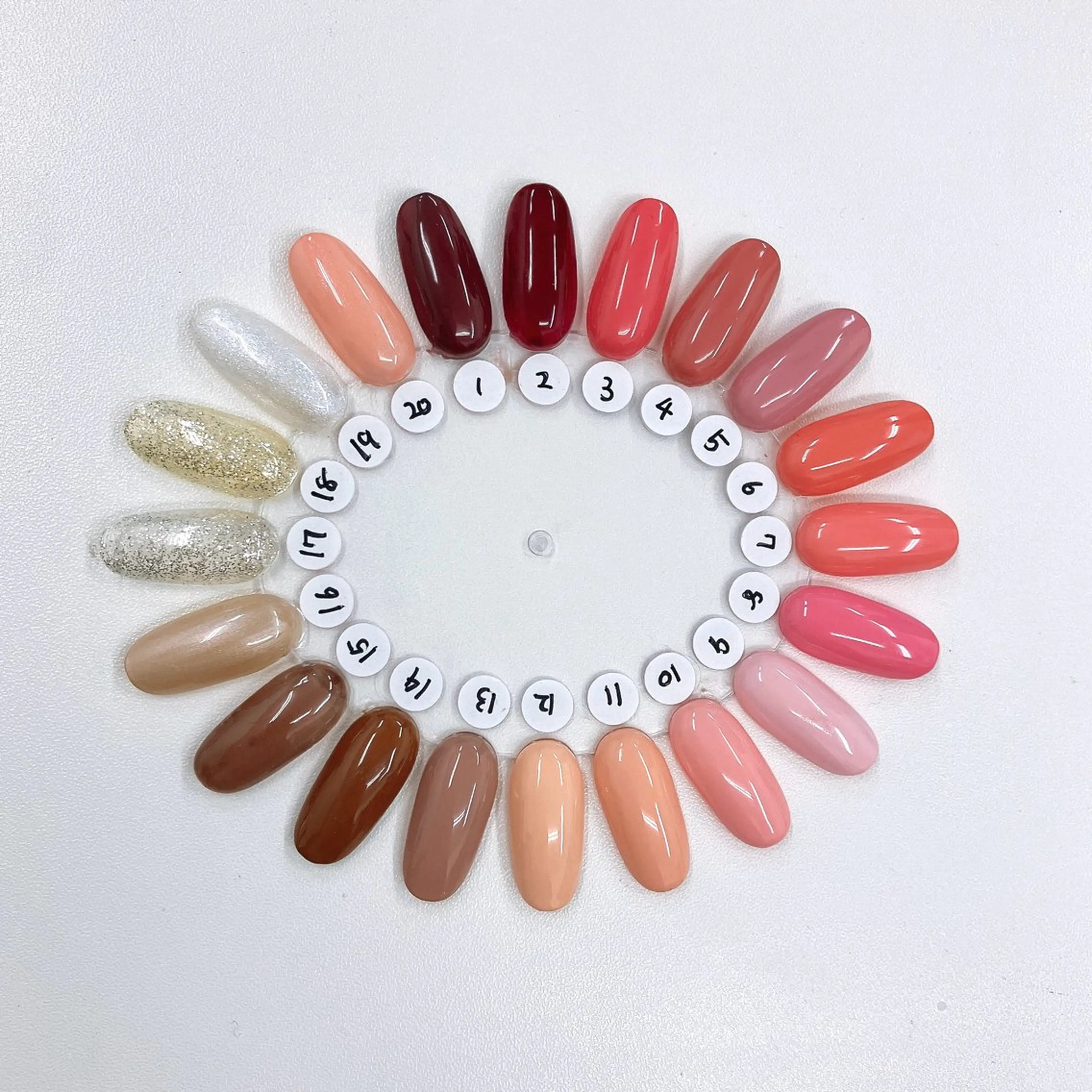 ネイル セプトアカデミー 岩崎のネイルデザイン