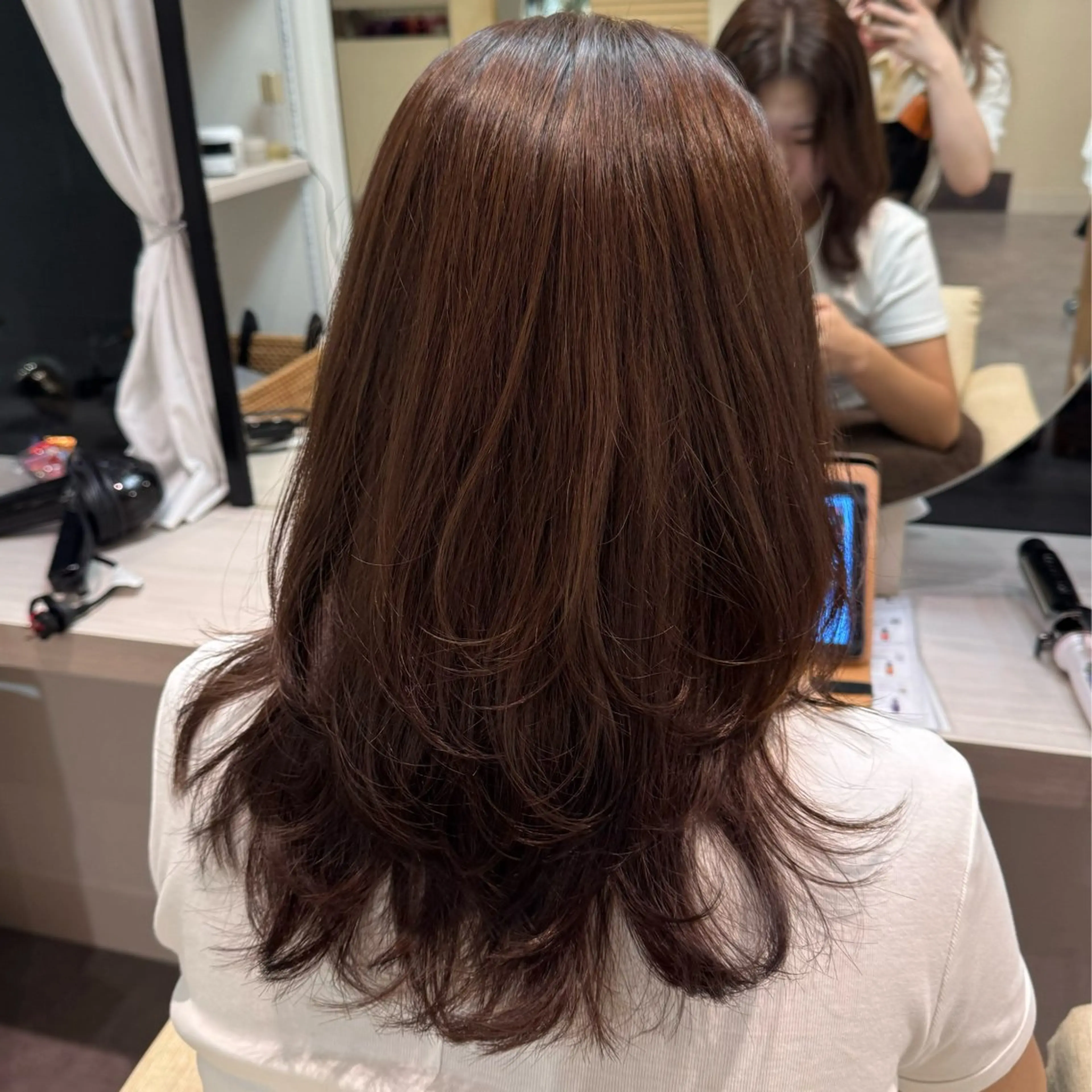 セミロング カラー ヘアアレンジ ベージュカラー 有木 七海のヘアスタイル