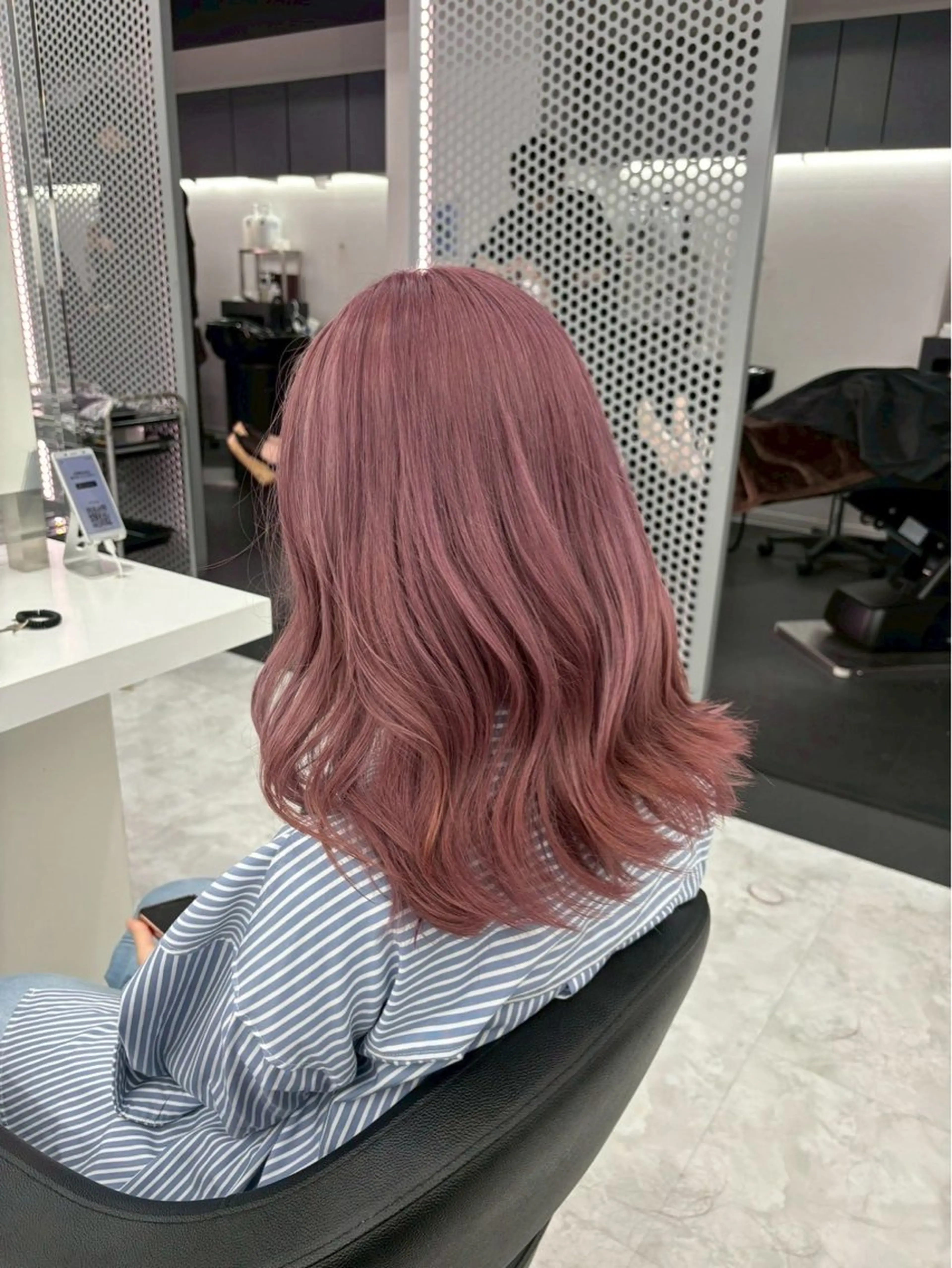 ロング カラー ベージュカラー ブリーチ 透明感カラー ダブルカラー 髪質改善 ヘアカラー モテ艶🤍透明感 レイヤー🤍ボブのヘアスタイル