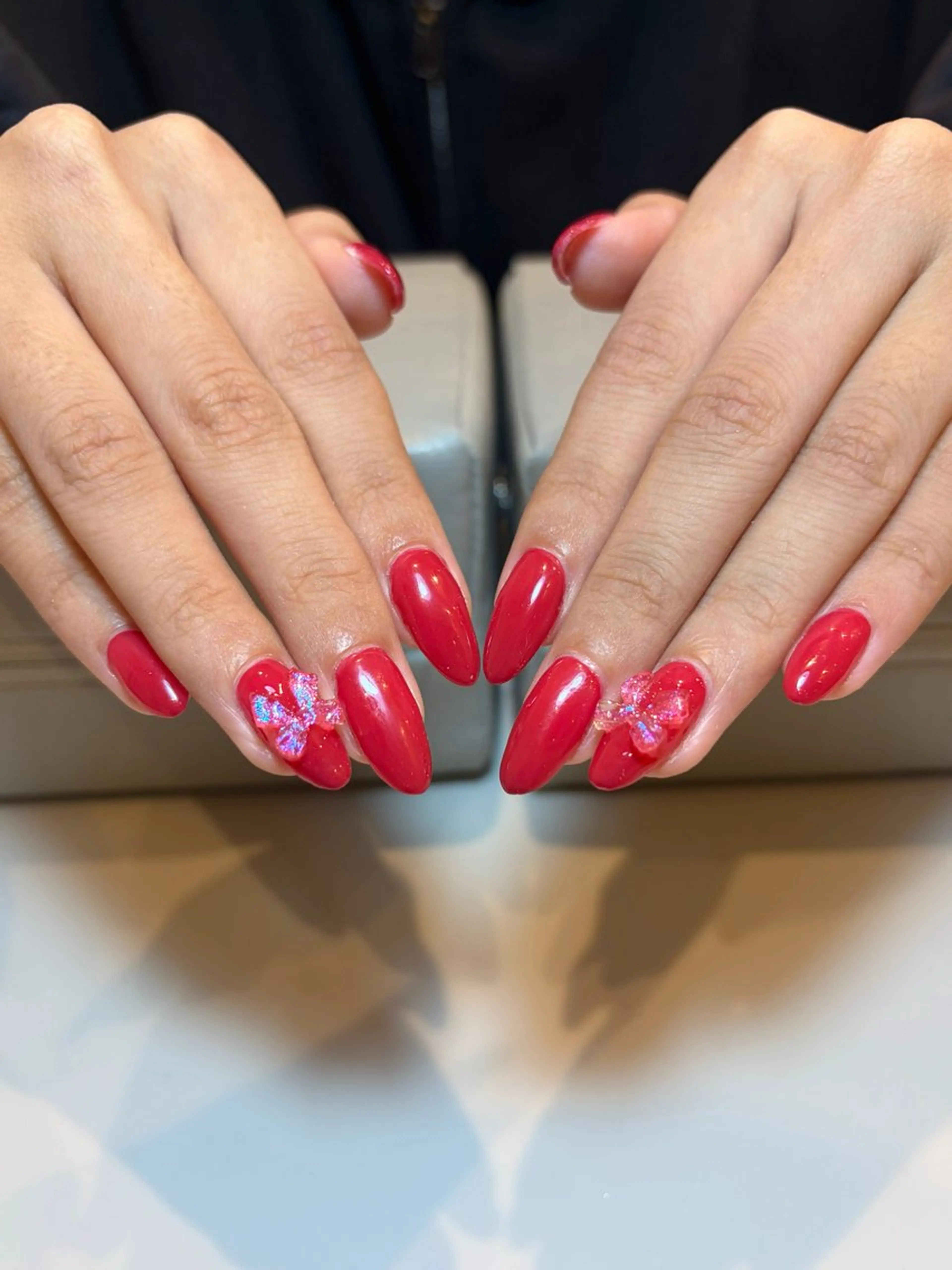 ネイル 赤色 ハンドネイル 梅野 直子 うねるま所属のネイルデザイン