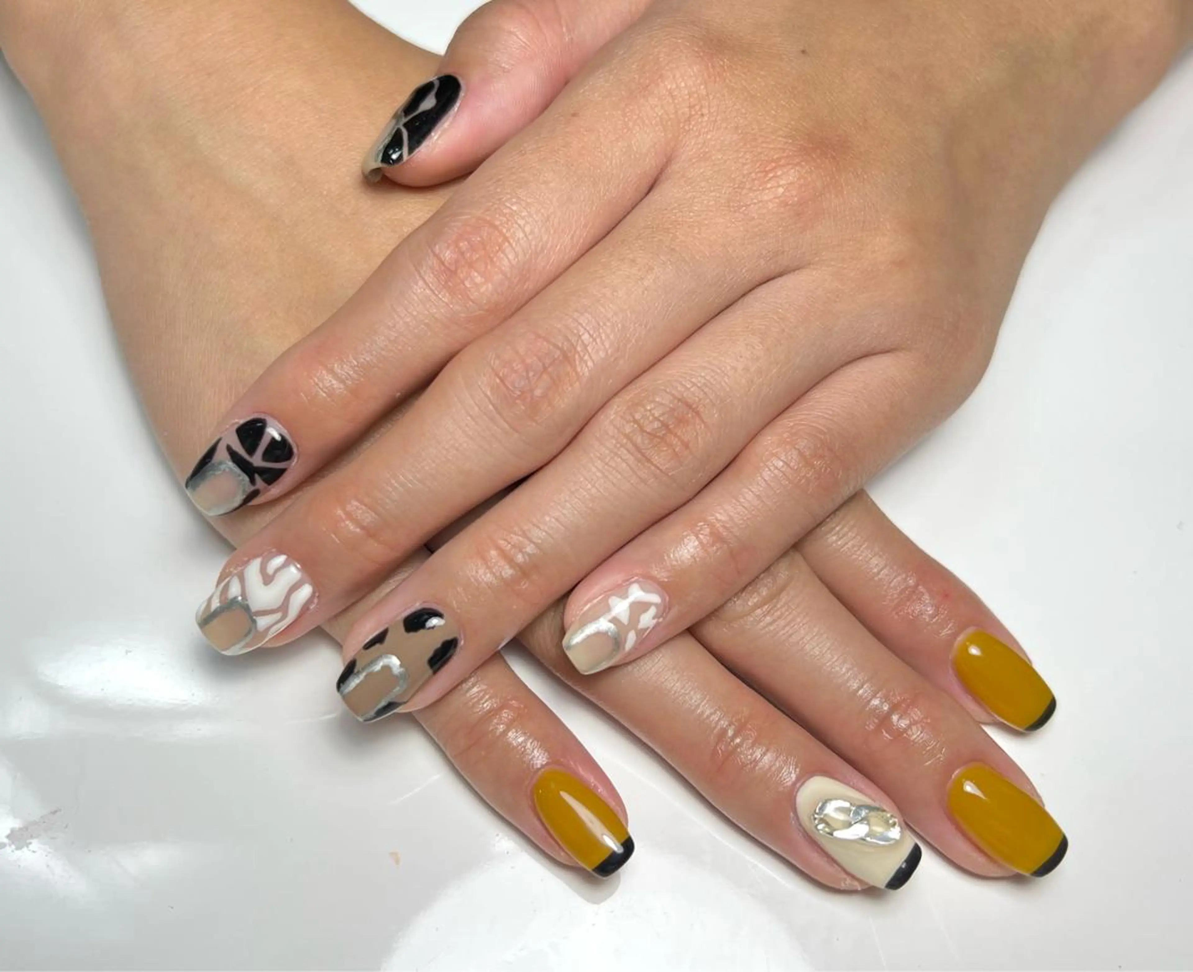 ネイル Una ☀️☀️のネイルデザイン