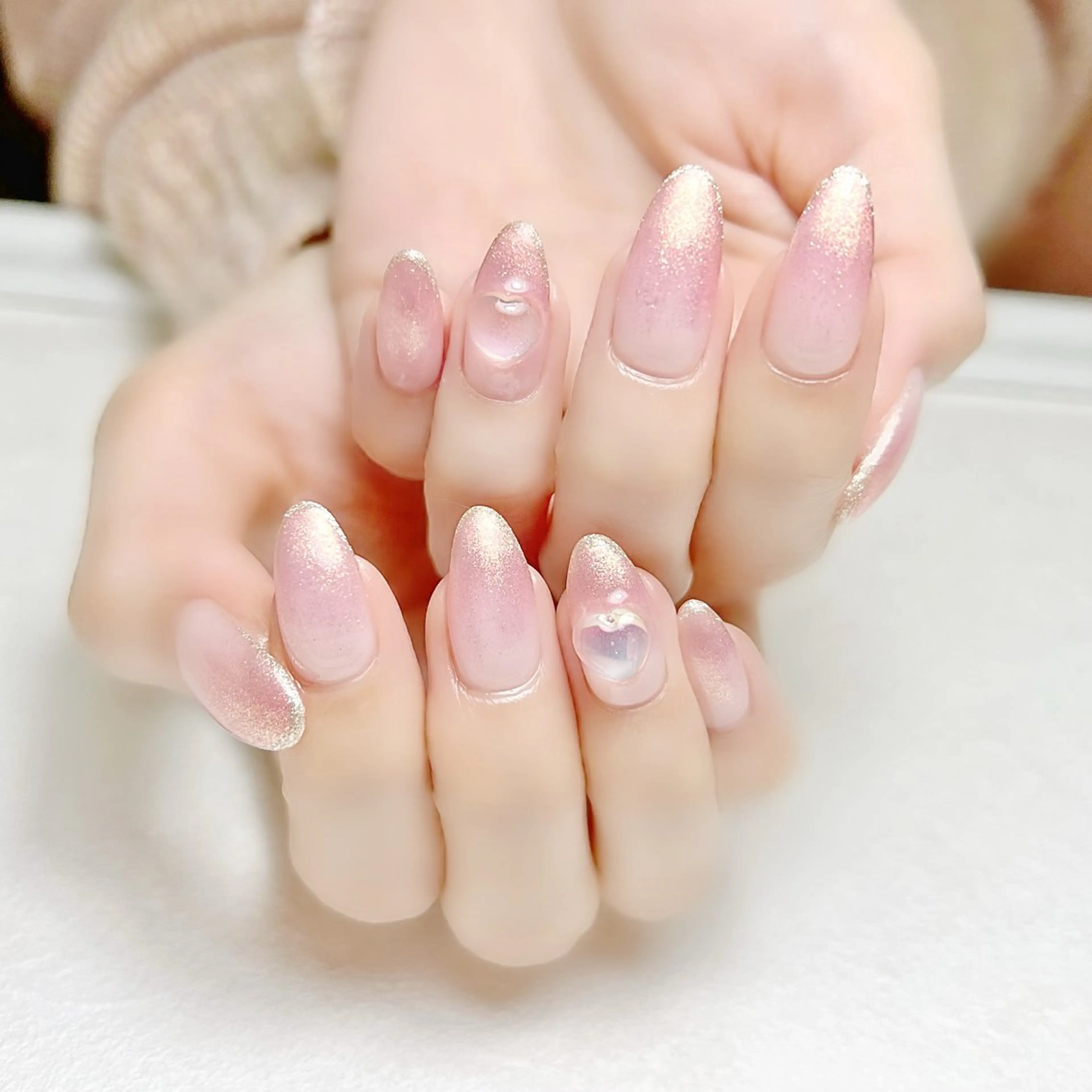 ネイル グラデーション ハート キラキラネイル ラメ(グリッター) ピンク rouse nail RISATOのネイルデザイン