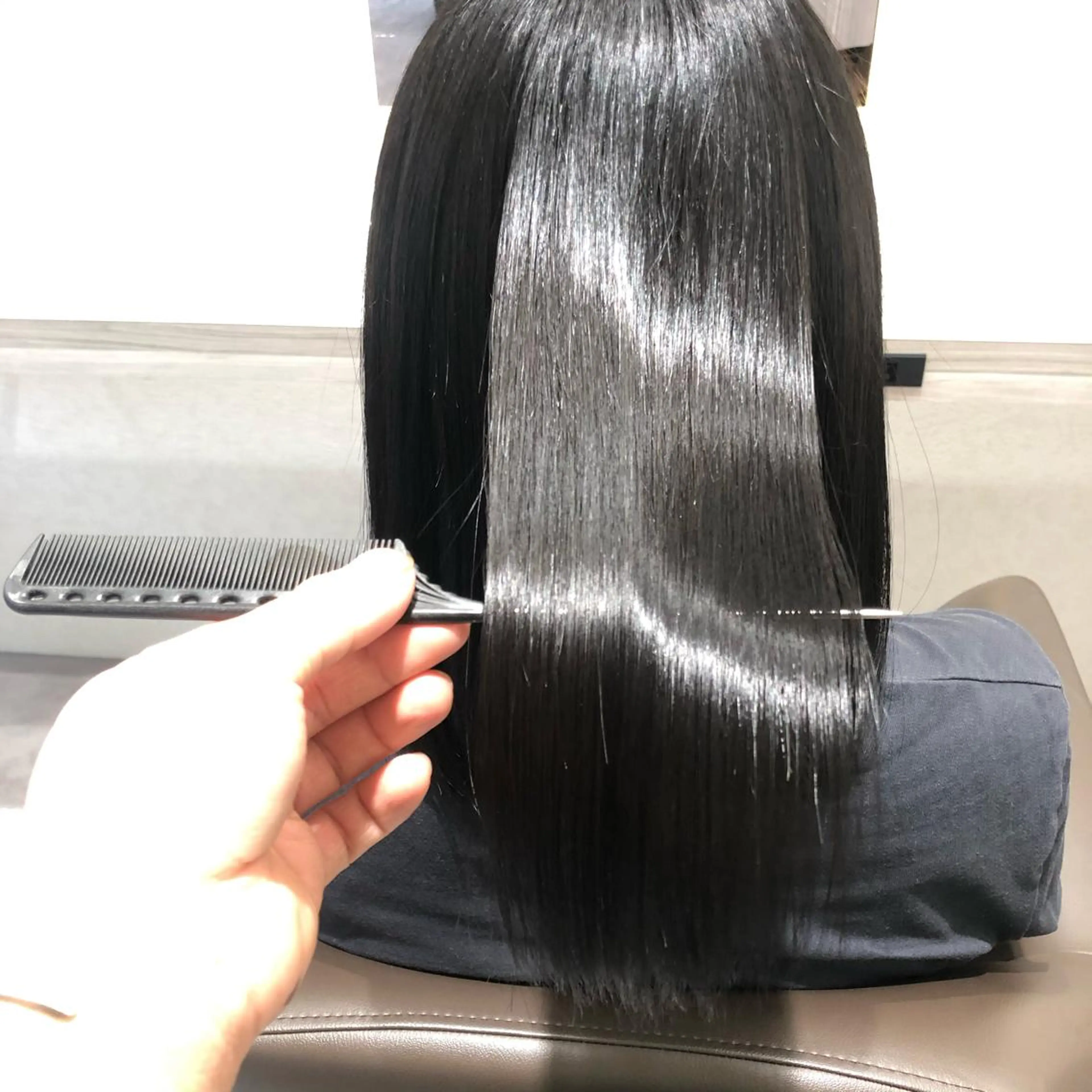 ロング ムトウセイマ/艶髪 /艶ケアWブリーチのヘアスタイル