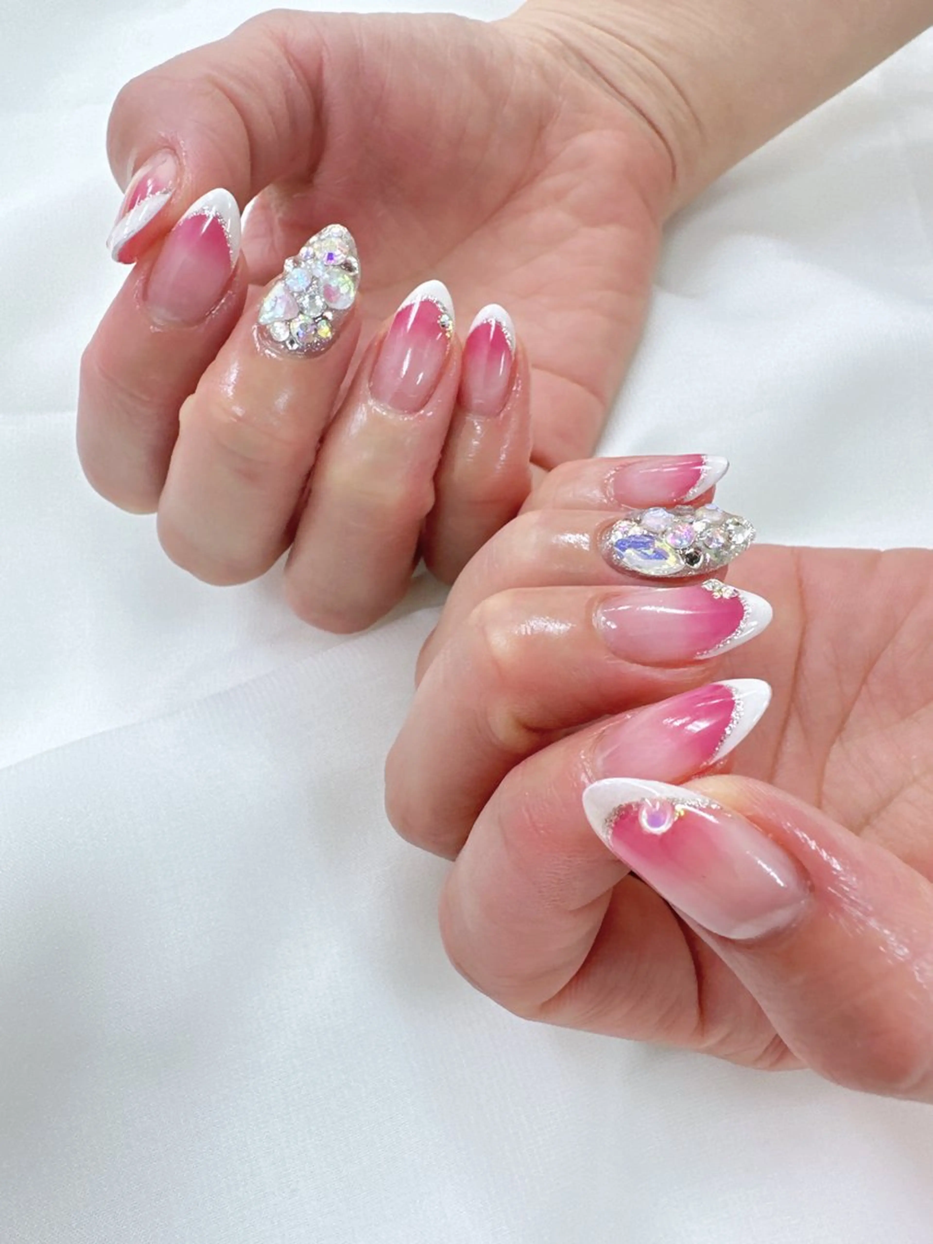 ネイル ハンドネイル カラーズビューティサロン所属・石井 桃子のネイルデザイン