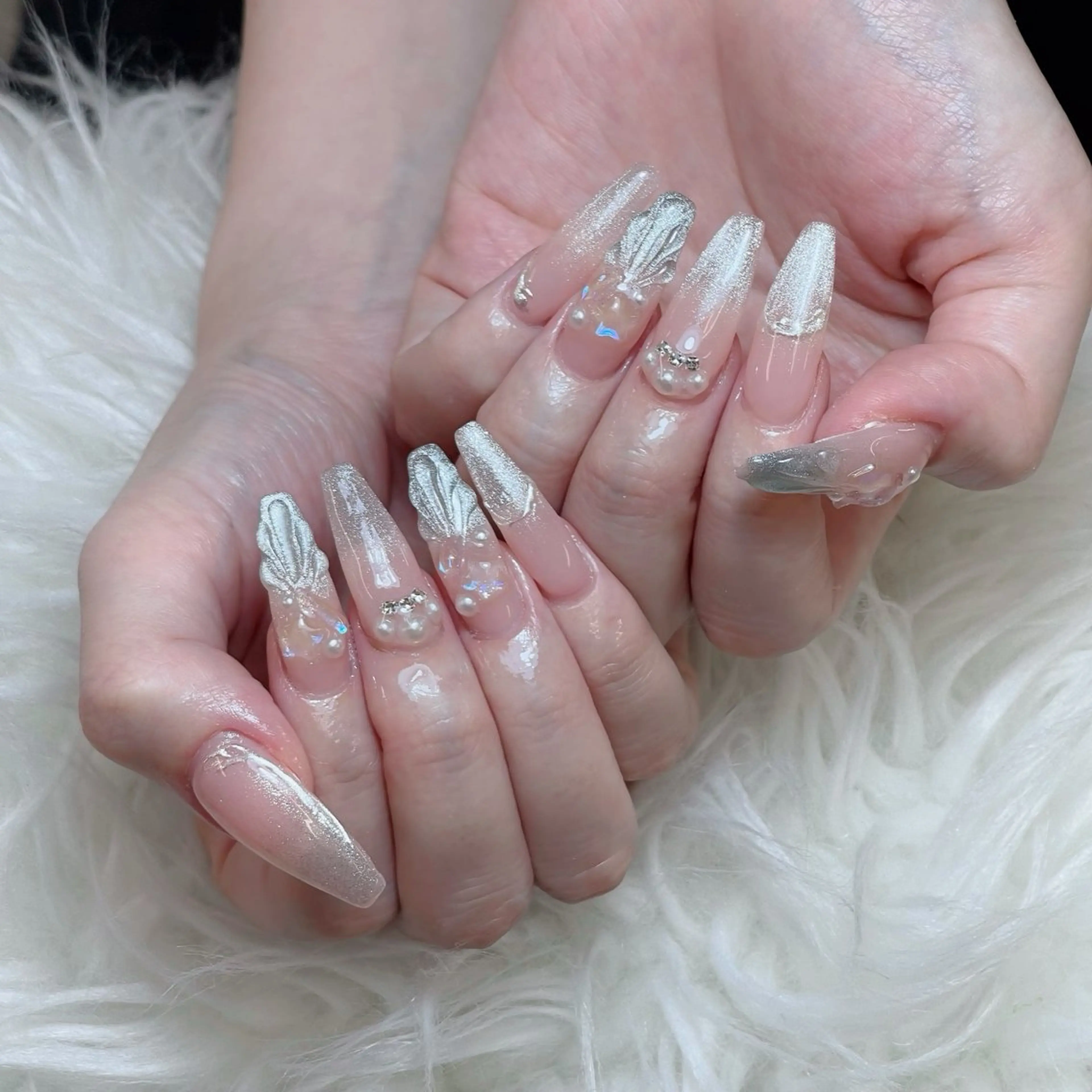 ネイル チークネイル 長さ出し フレンチネイル ジェルネイル ガラスフレンチ anh nail anne🤍のネイルデザイン