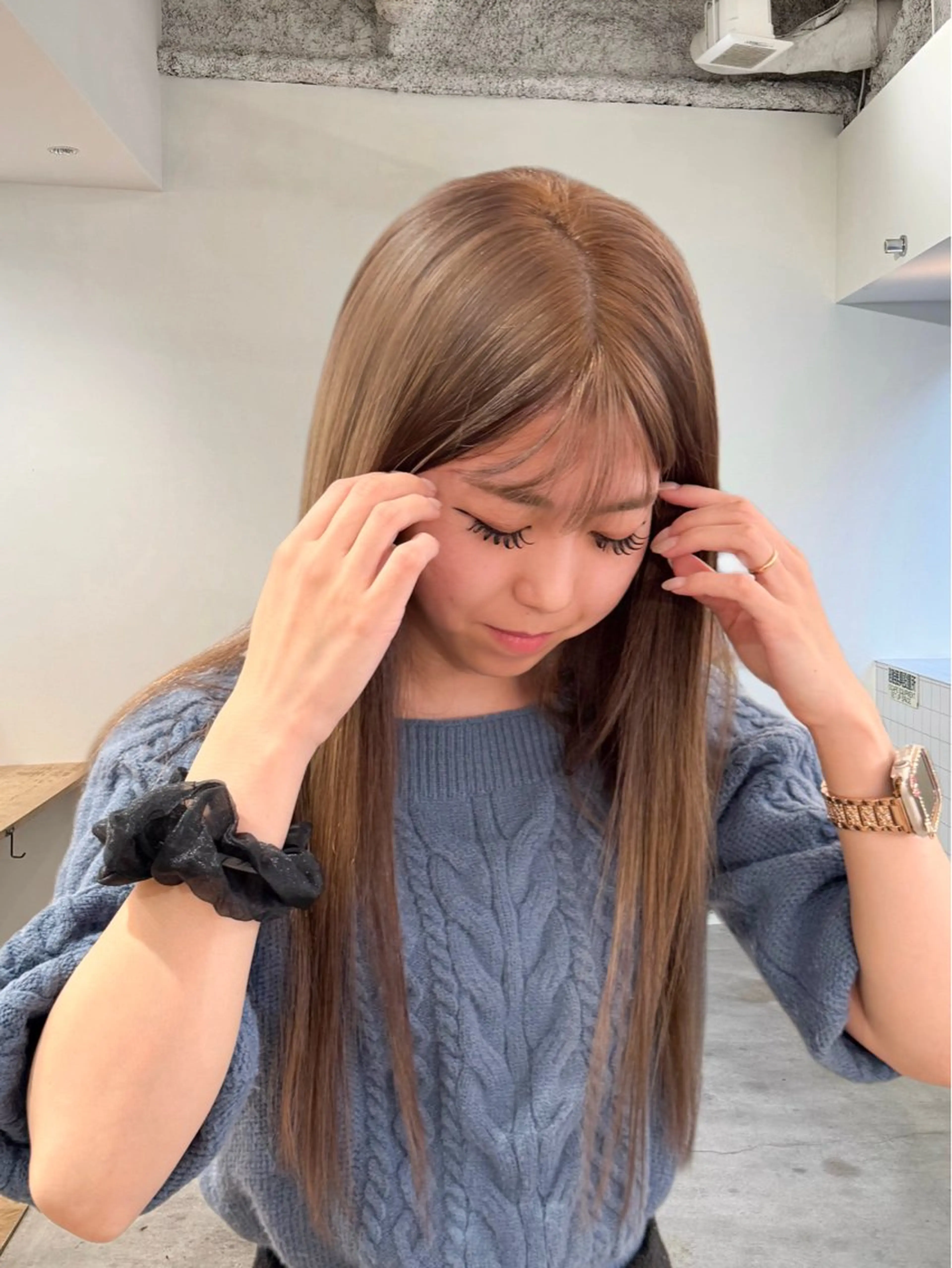 ロング カラー maruquee de mashu所属・モモコ/ブリーチ/ ミルクティカラーのヘアスタイル