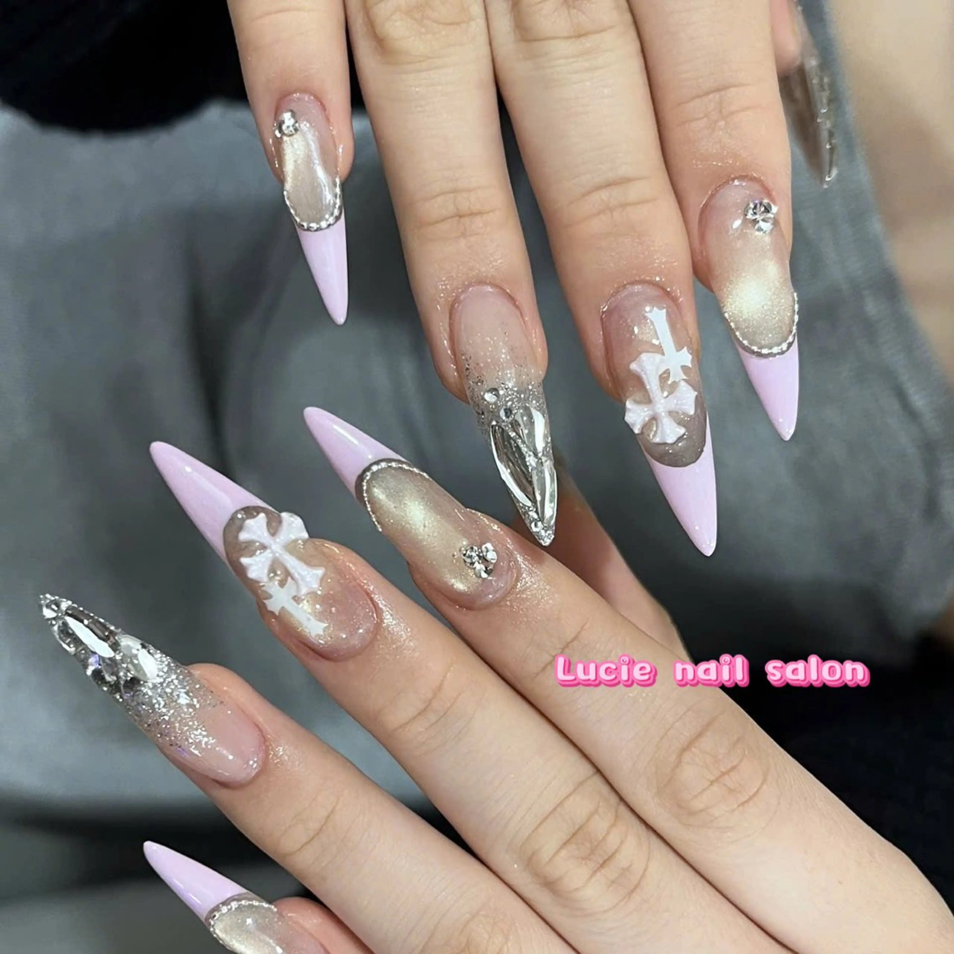 ネイル フレンチネイル ジェルネイル グラデーション 持ち込み オフィスネイル ハンドネイル LUCIE NAIL所属・LUCIE NAILのネイルデザイン