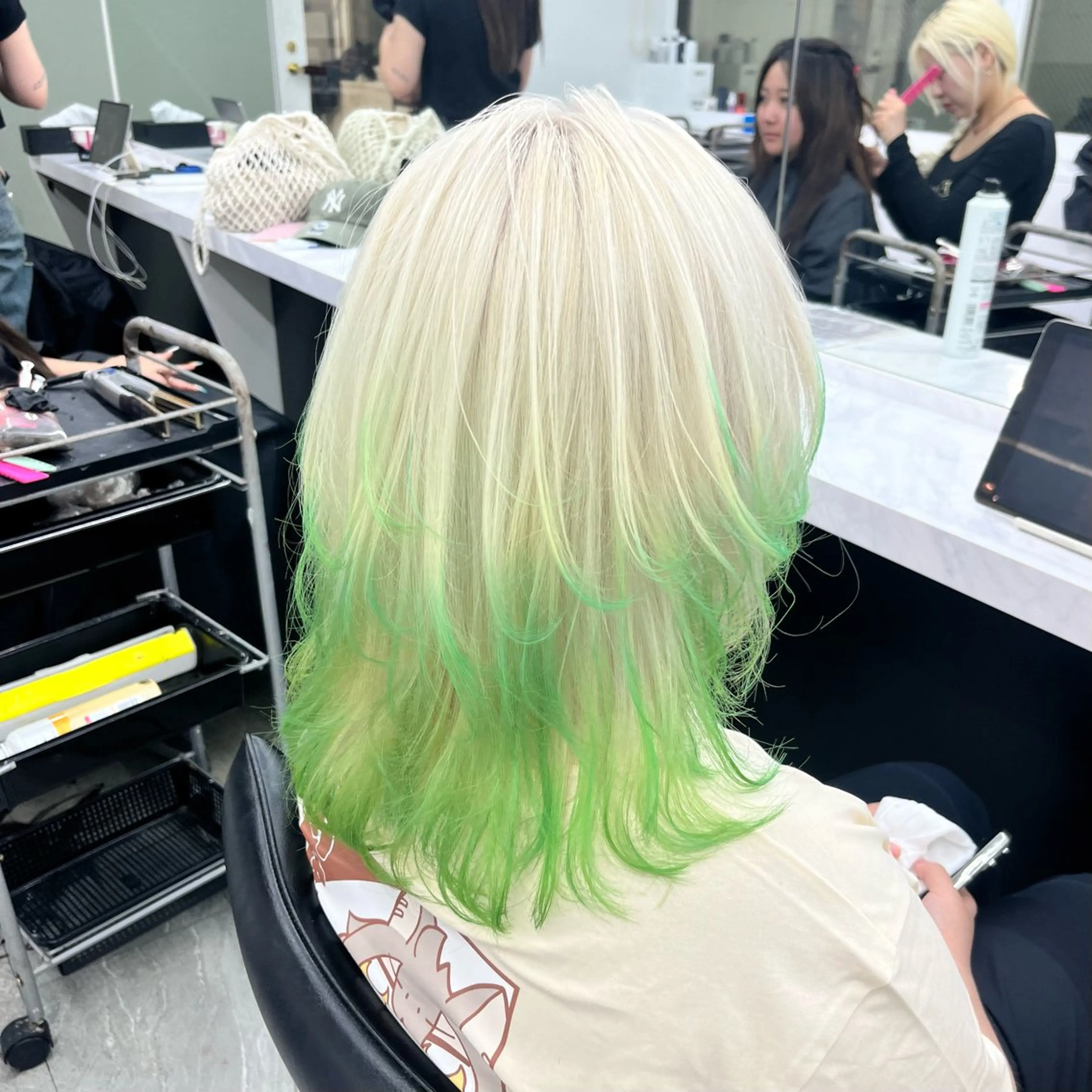 カラー ヘアカラー トリートメント ヘアセット 渋谷🎨ハイトーン ×エクステ🎨レンのヘアスタイル