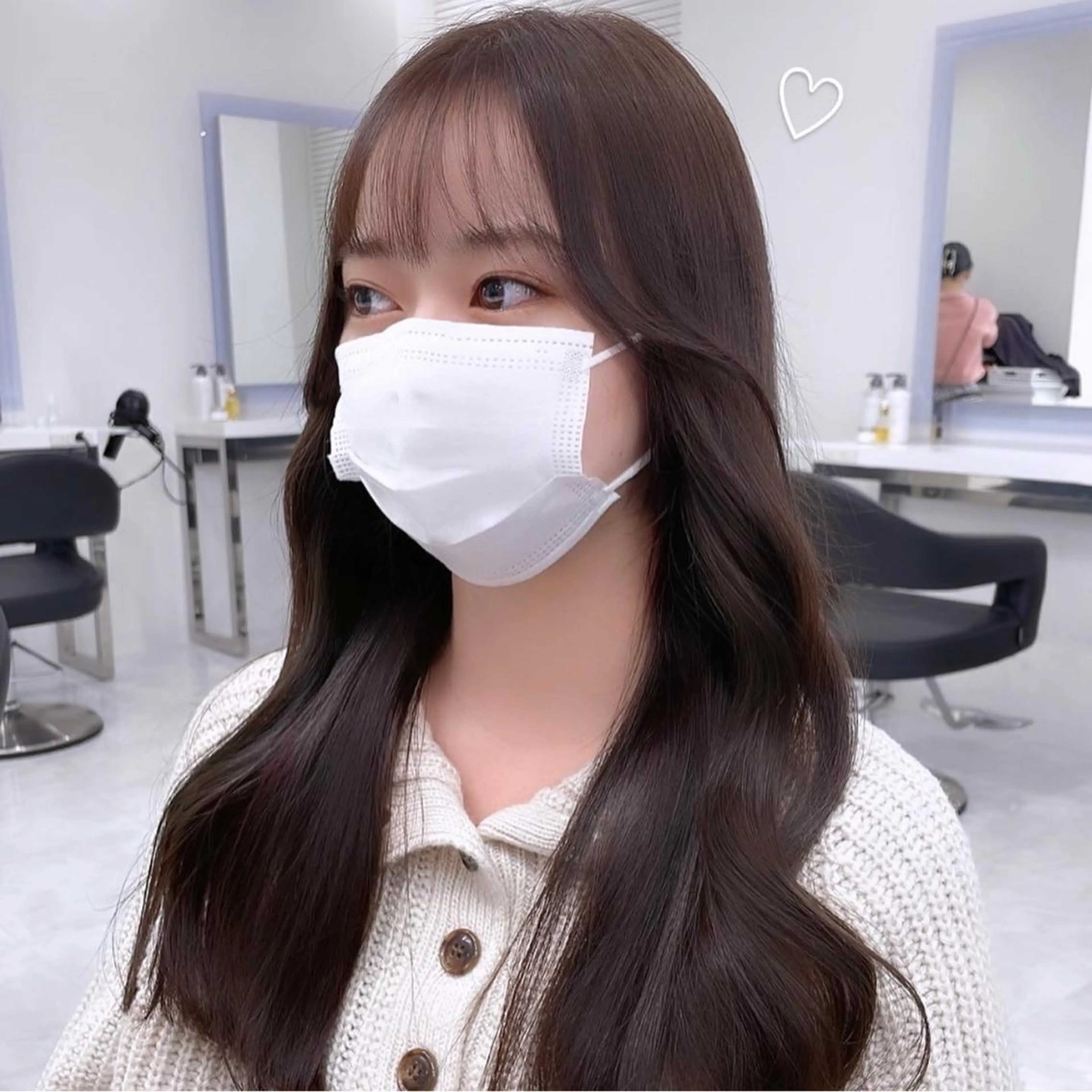 セミロング カラー ヘアアレンジ Ella所属・nana【艶髪】/ レイヤー/縮毛矯正のヘアスタイル