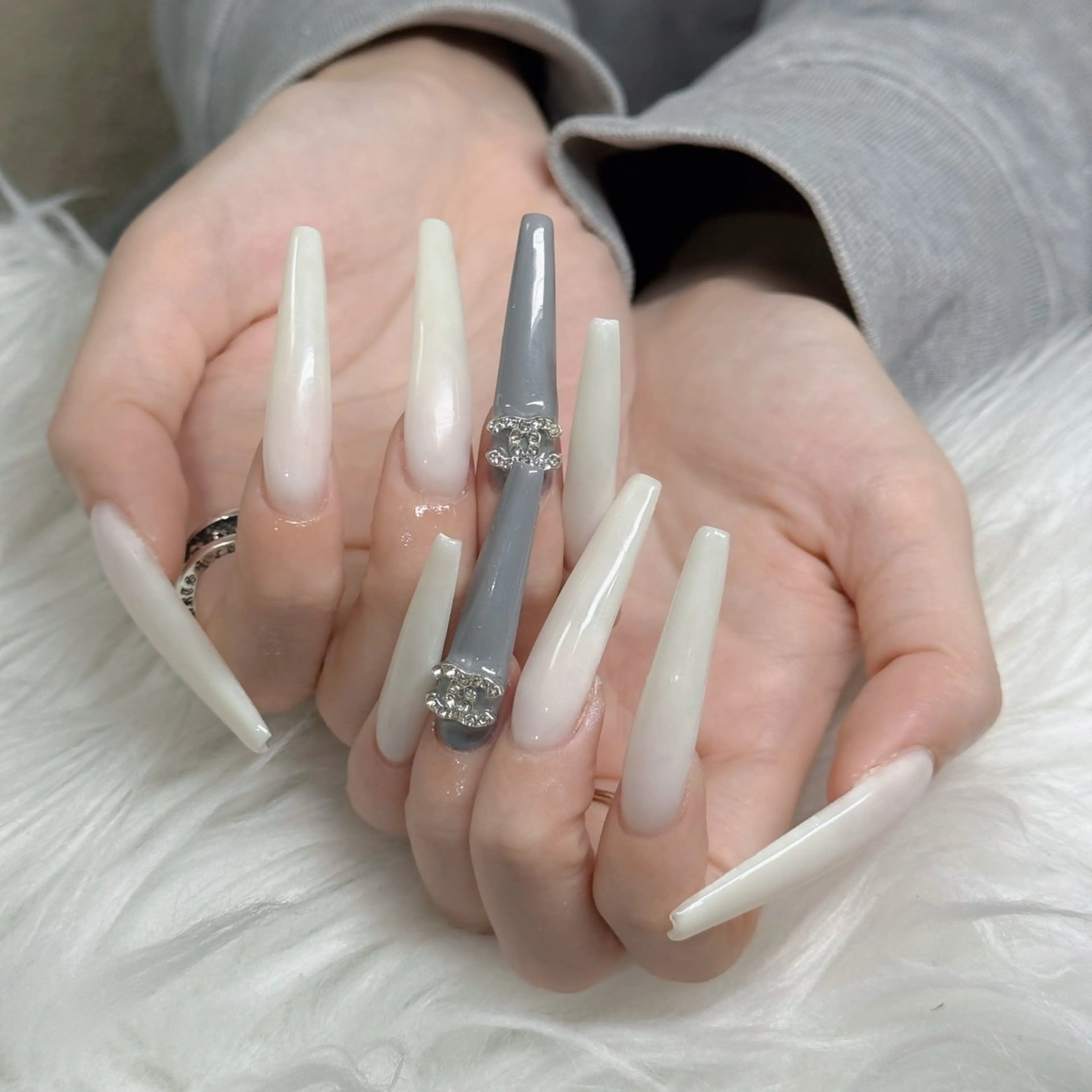 ネイル フットネイル フレンチネイル グラデーション 韓国ネイル ロングネイル ハンドネイル Hani Nail Salonのネイルデザイン