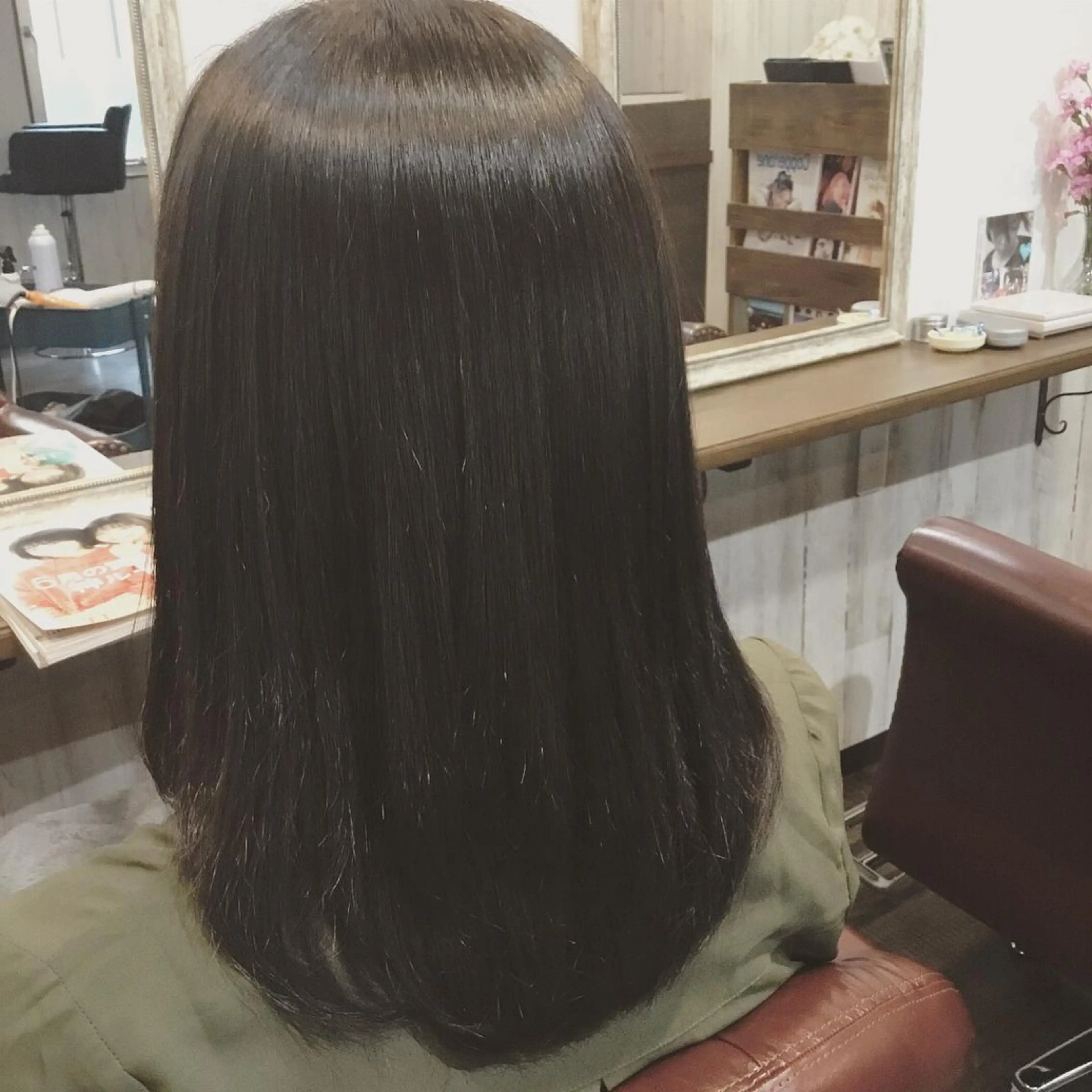 ミディアム カラー 金崎 新吾のヘアスタイル