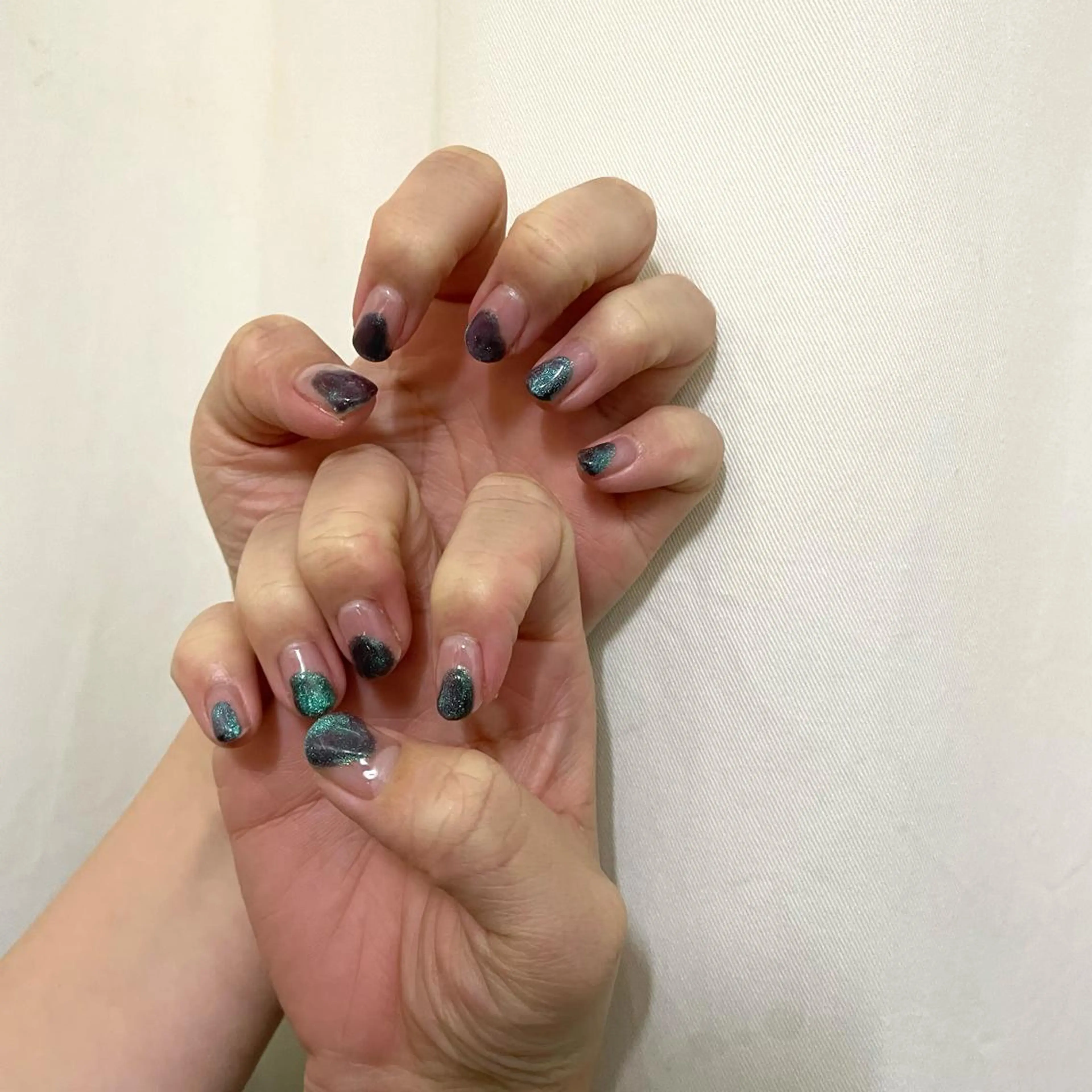 ネイル anyora nail salon所属・大人ワンホン キラキラ/Ayanoのネイルデザイン