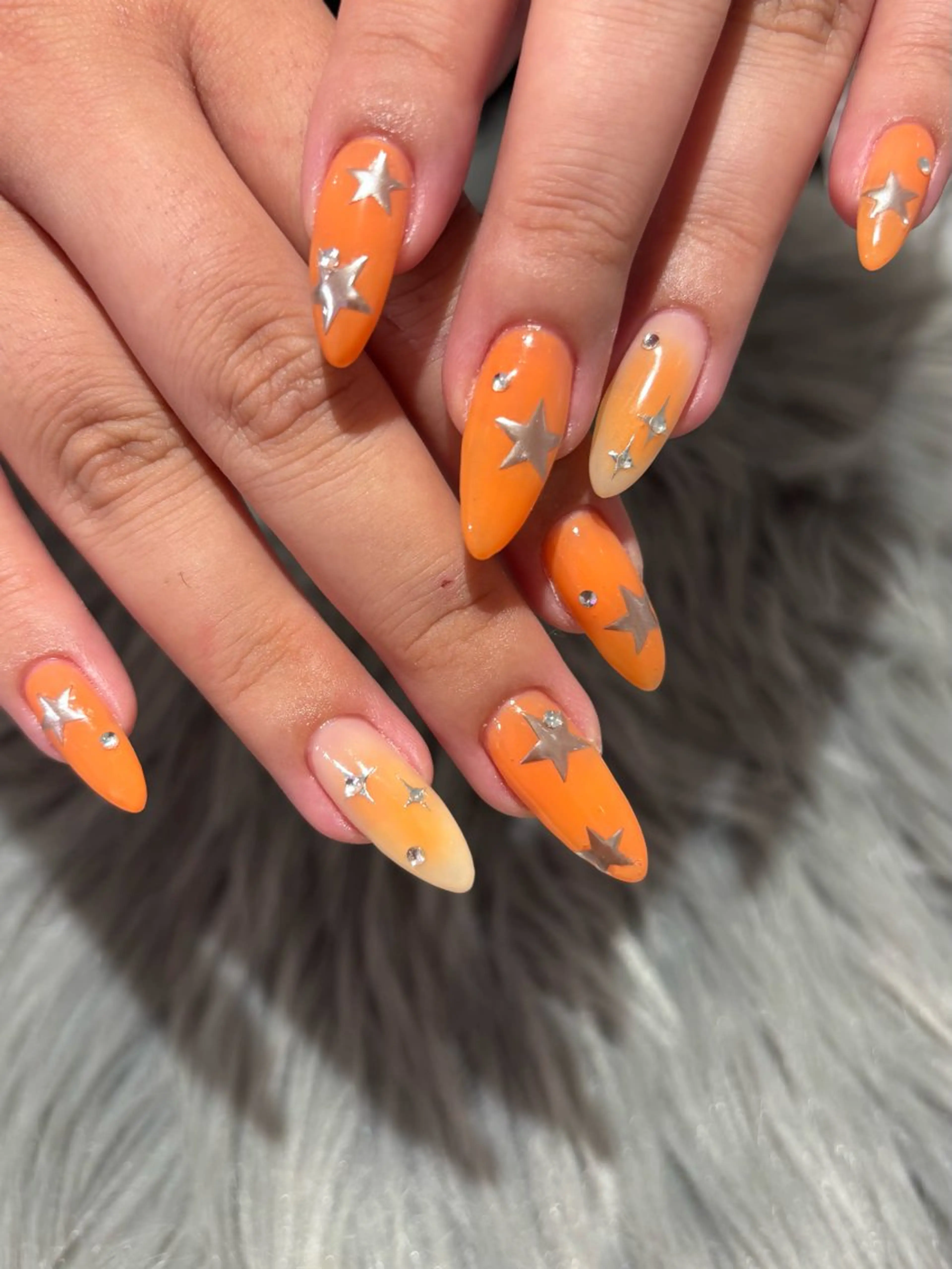 ネイル ハンドネイル SHELLNAIL 🌞fujii🌞のネイルデザイン