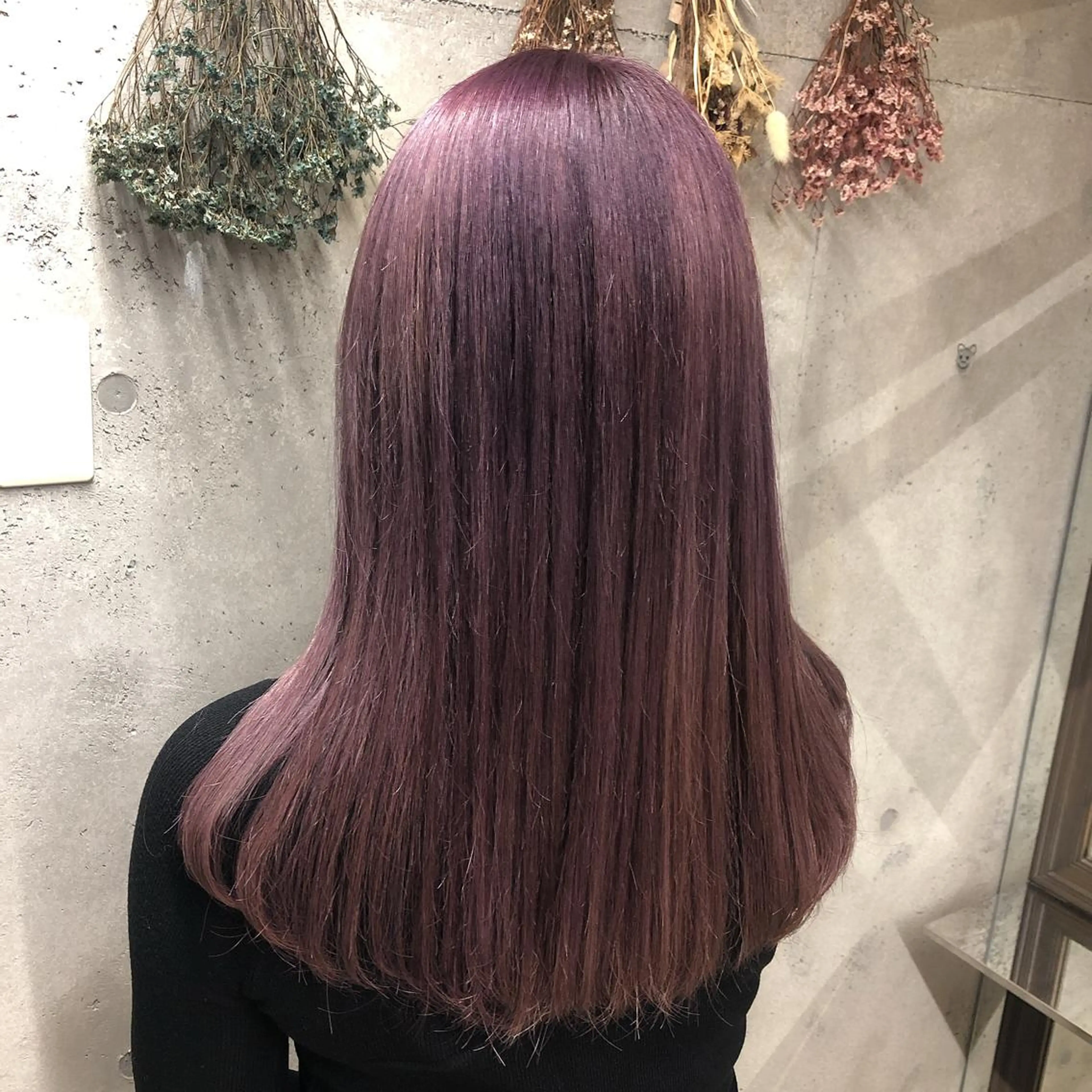 ロング カラー ピンクカラー wakana 【ブリーチカラー】のヘアスタイル