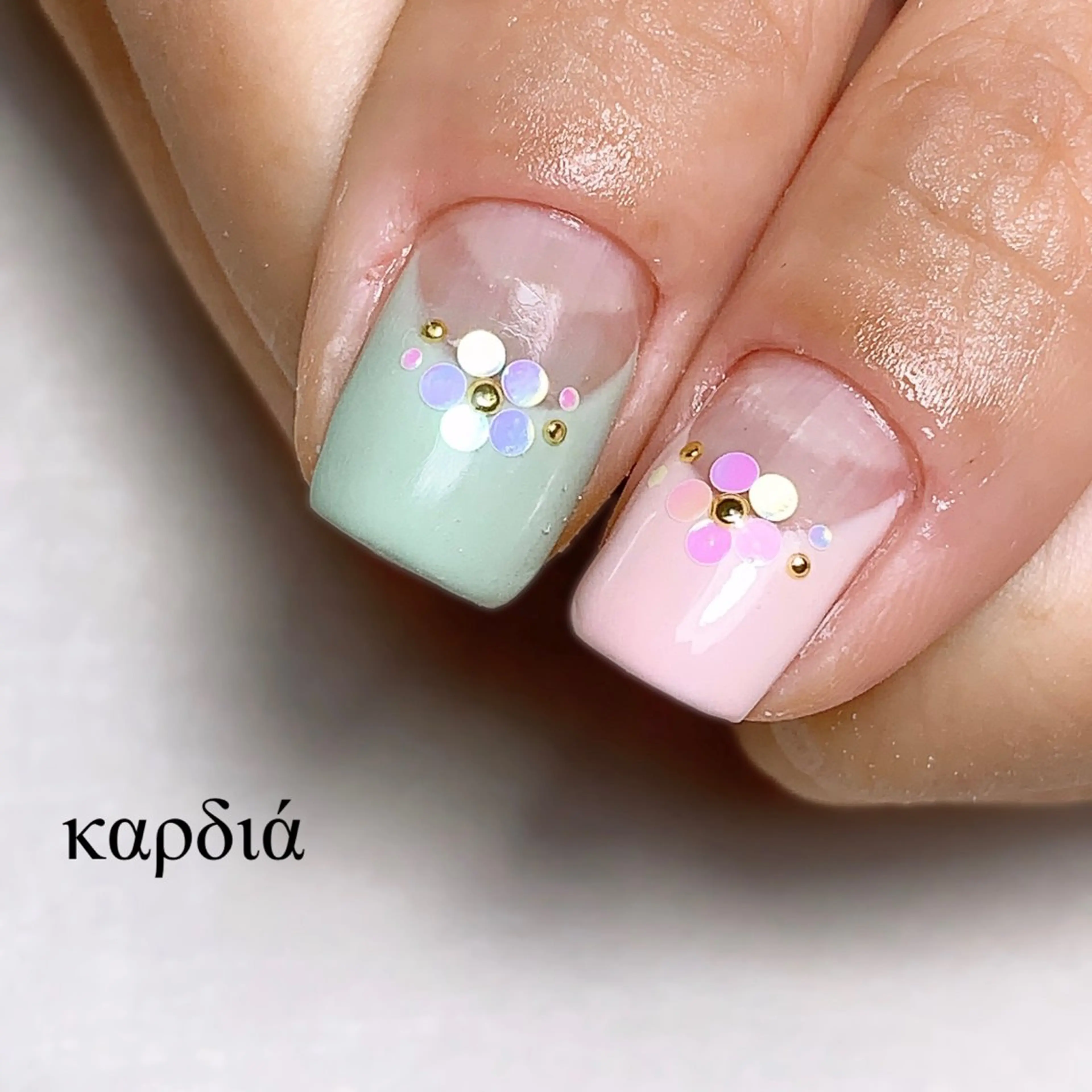 ネイル ハンドネイル καρδιά -ｶﾙﾃﾞｨｱ-のネイルデザイン