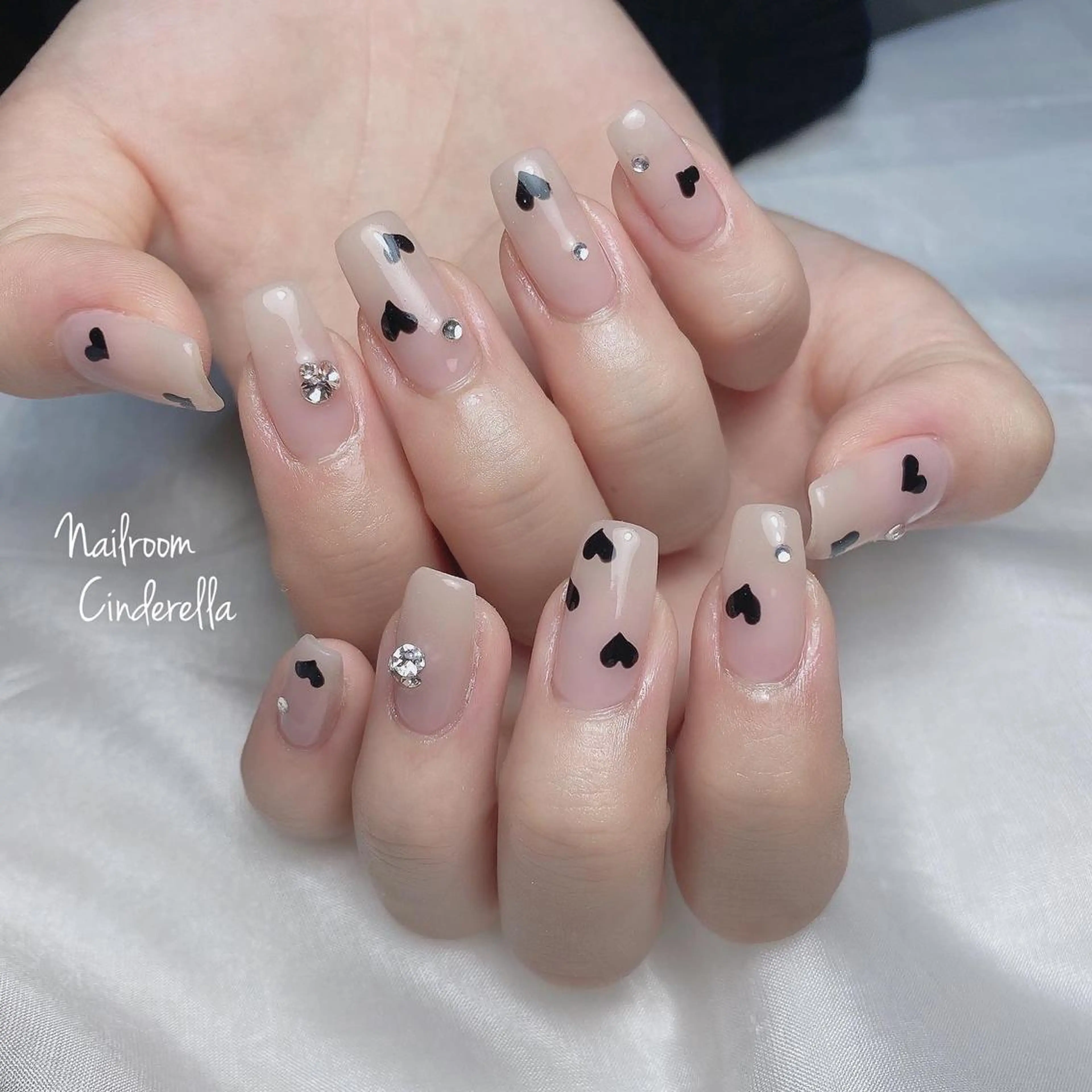 ネイル ハート Nailroom. Cinderellaのネイルデザイン