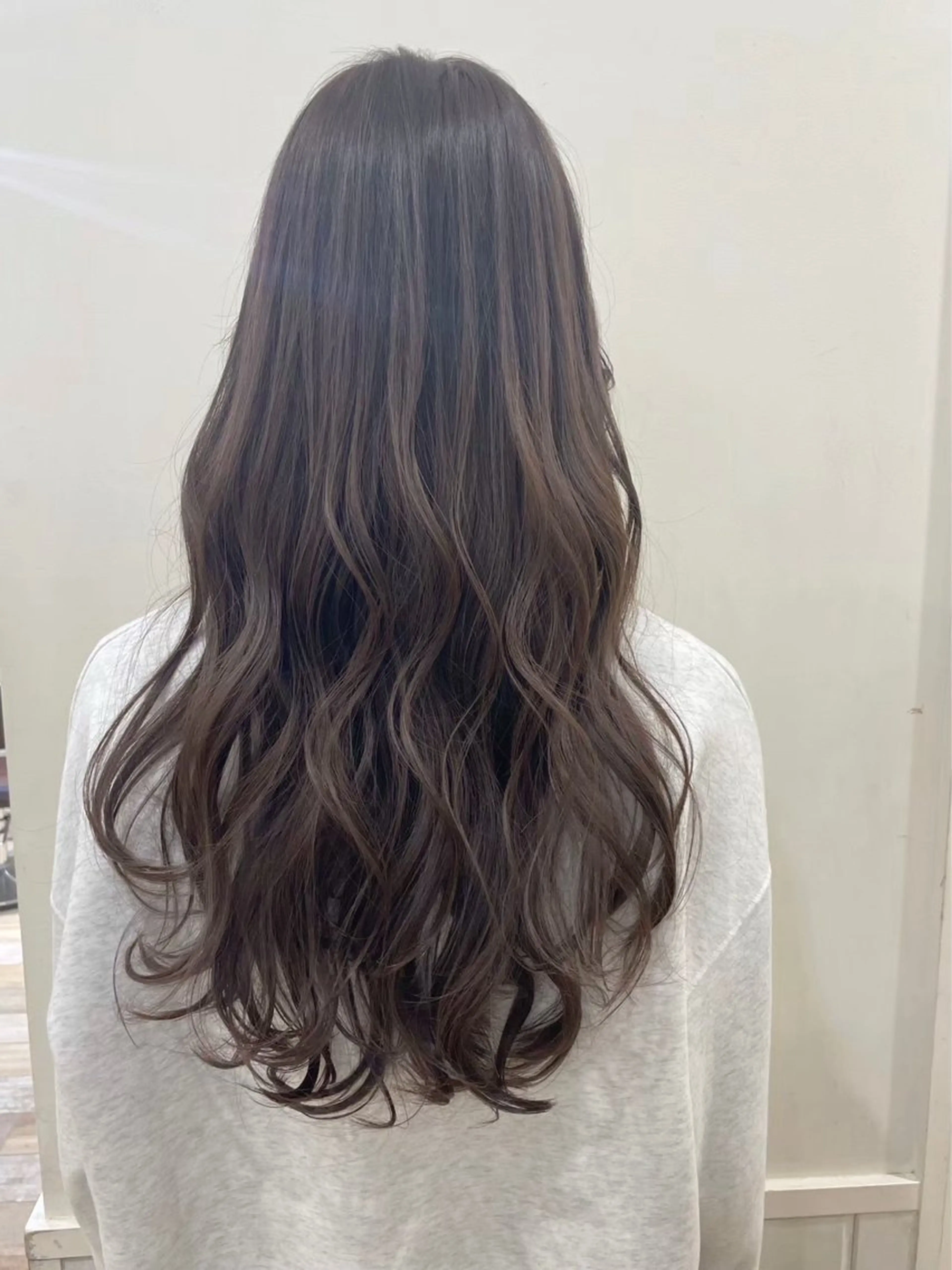 ロング カラー ヘアカラー 🫧ゆうき🪽 髪質改善/ハイライトのヘアスタイル
