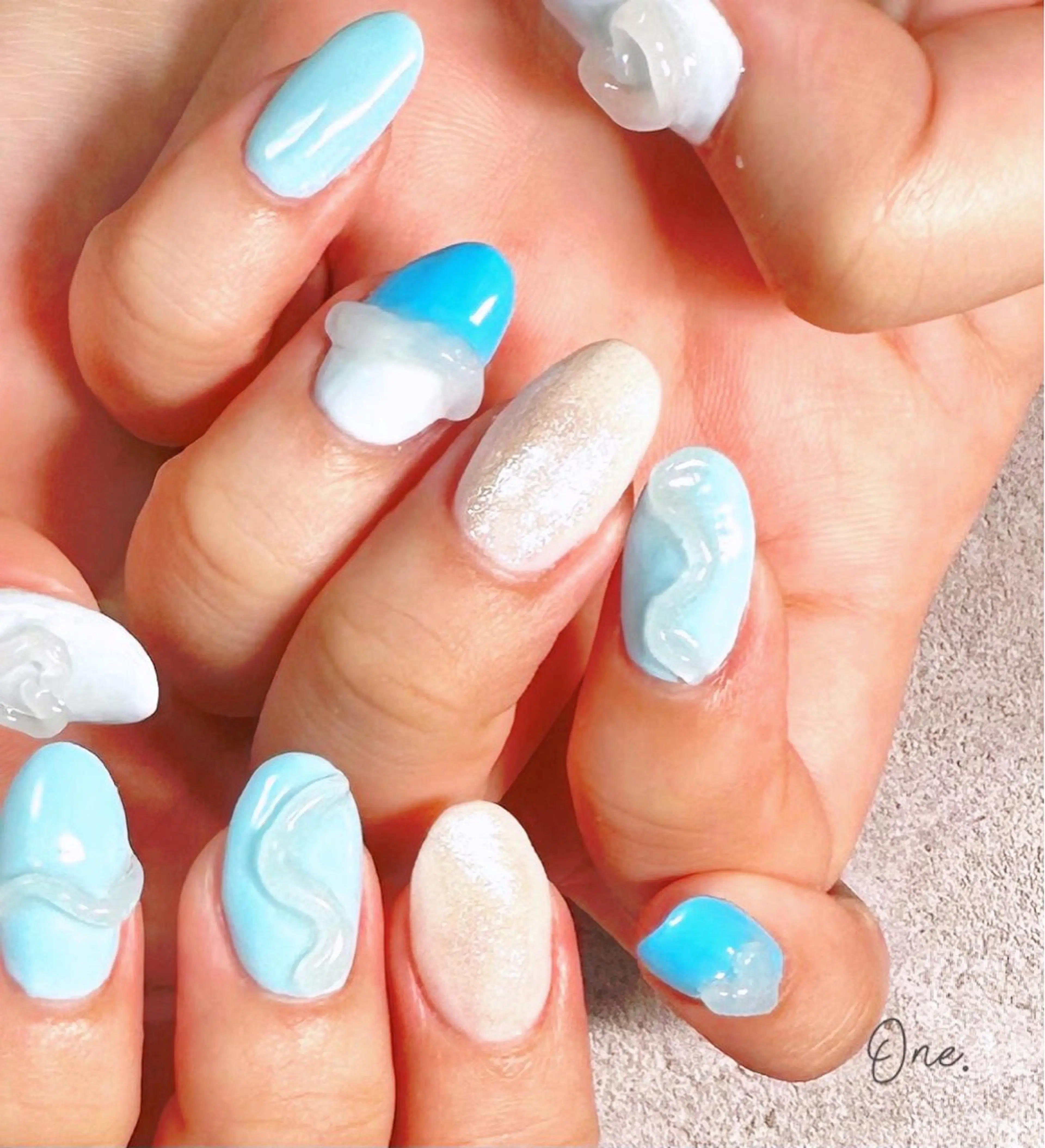 ネイル 田中 愛未のネイルデザイン