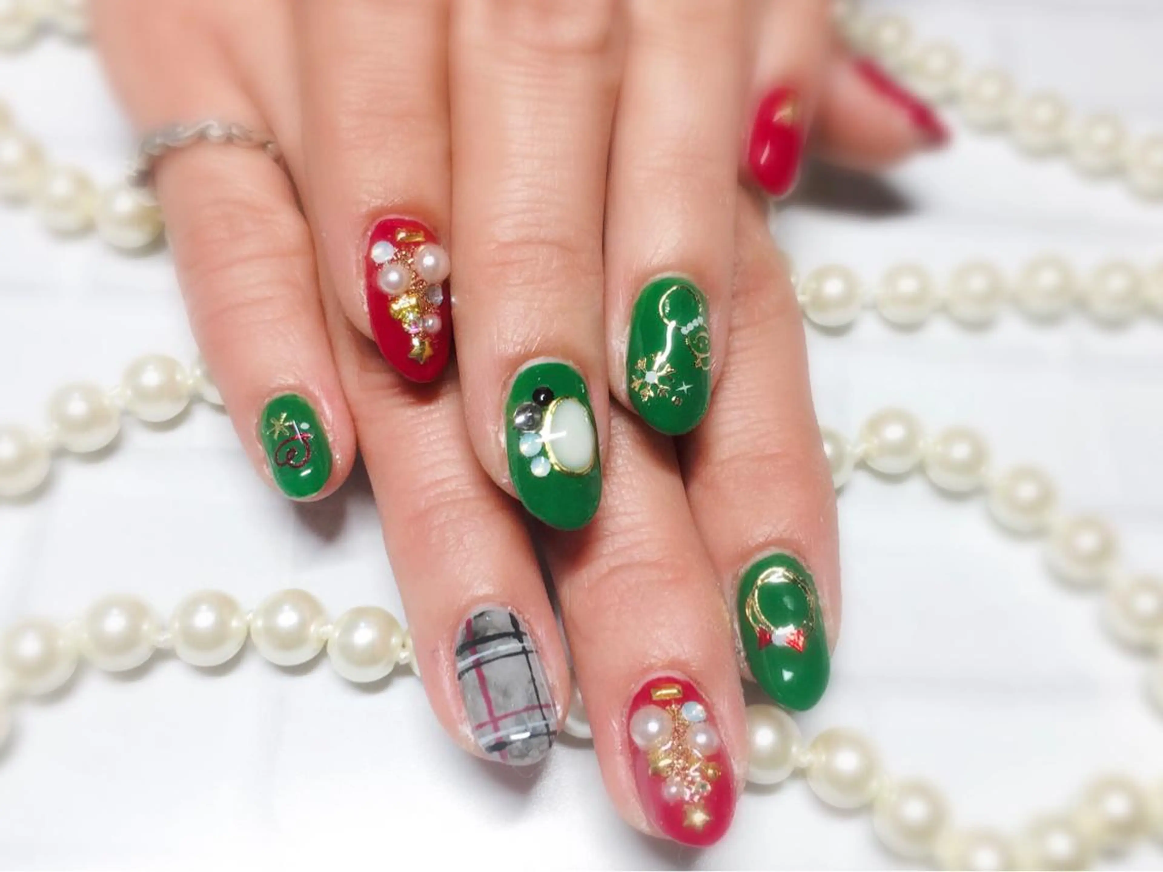 ネイル ハンドネイル ハンドケア ネイルサロン HARRYS所属・ネイル･脱毛サロン HARRYSのエステ・リラクイメージ