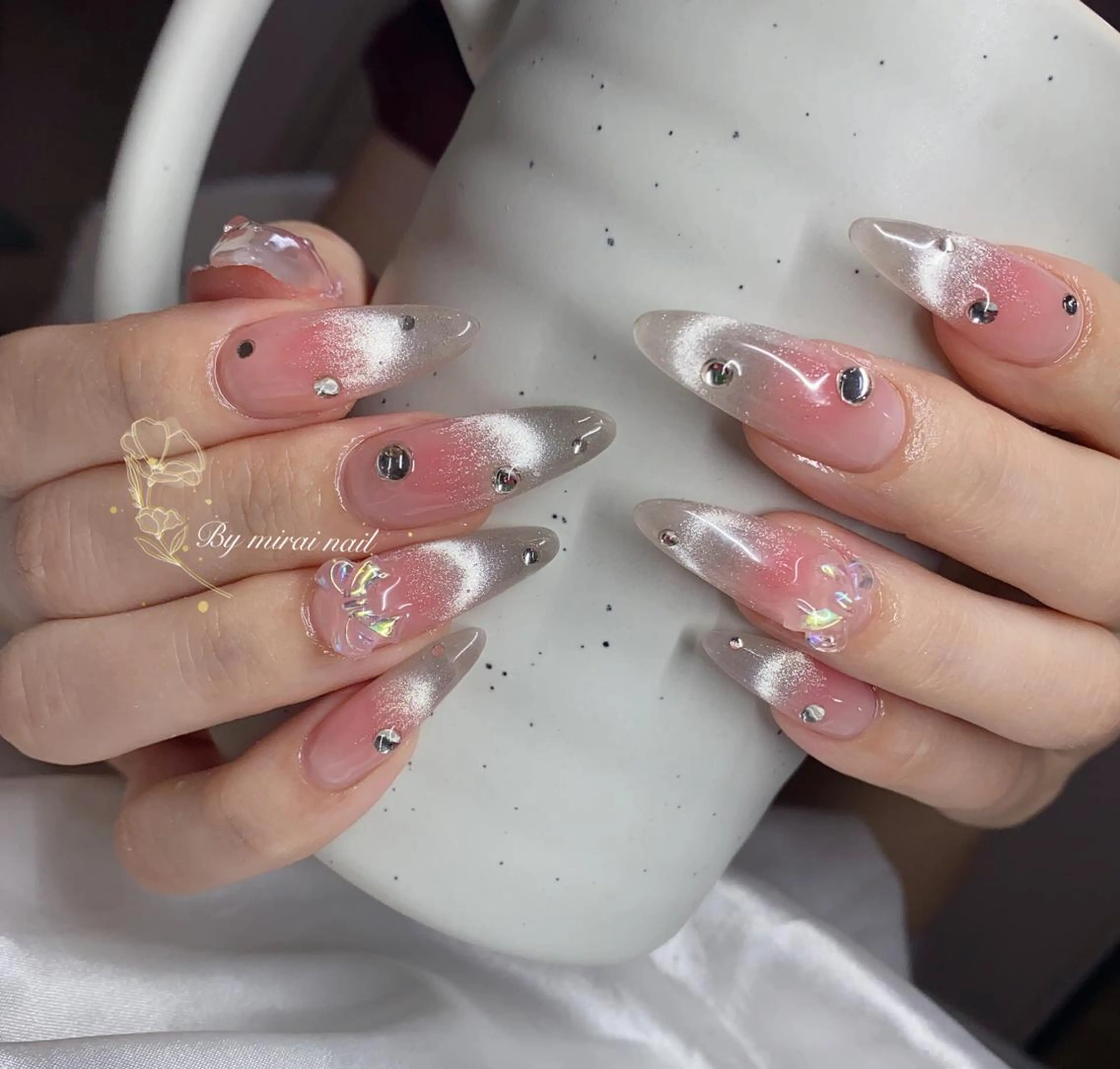 ネイル ネイルサロン 9Carats神田のネイルデザイン