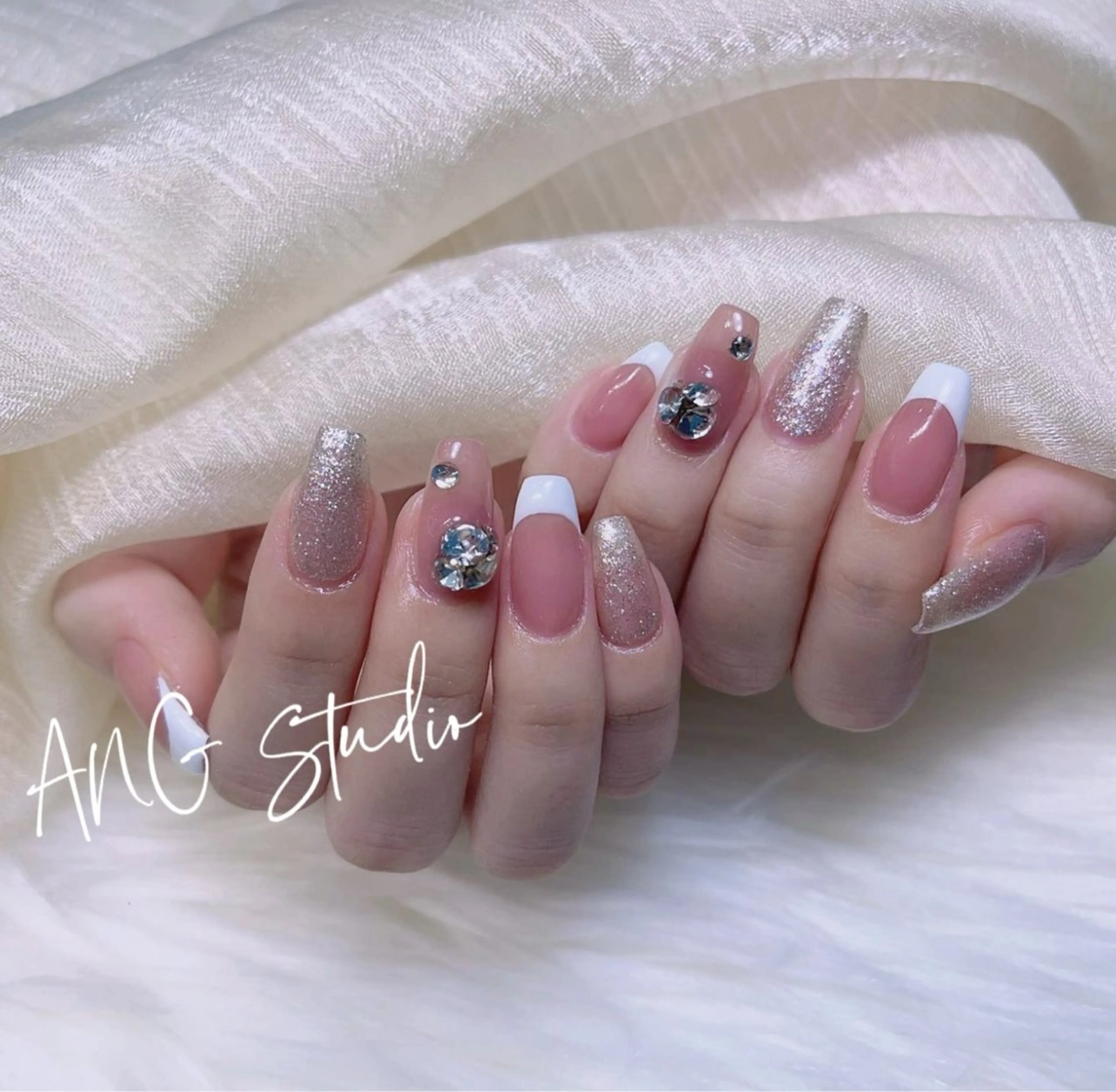 ネイル ハンドネイル ハンドケア ANG Studioのネイルデザイン