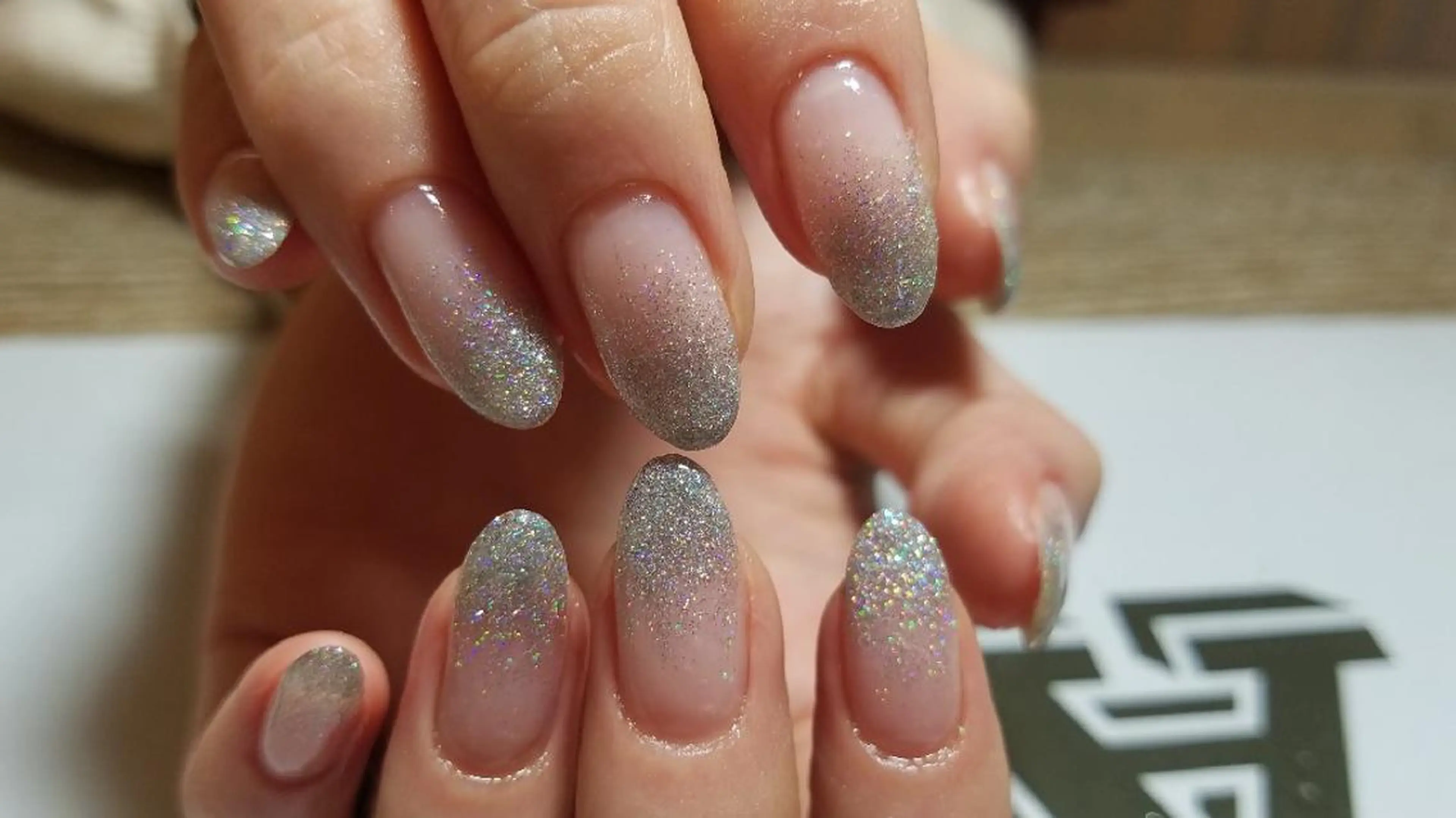 ネイル ラメ(グリッター) ラメグラデーション ハンドネイル JuniNail 주니네일🇰🇷suのネイルデザイン