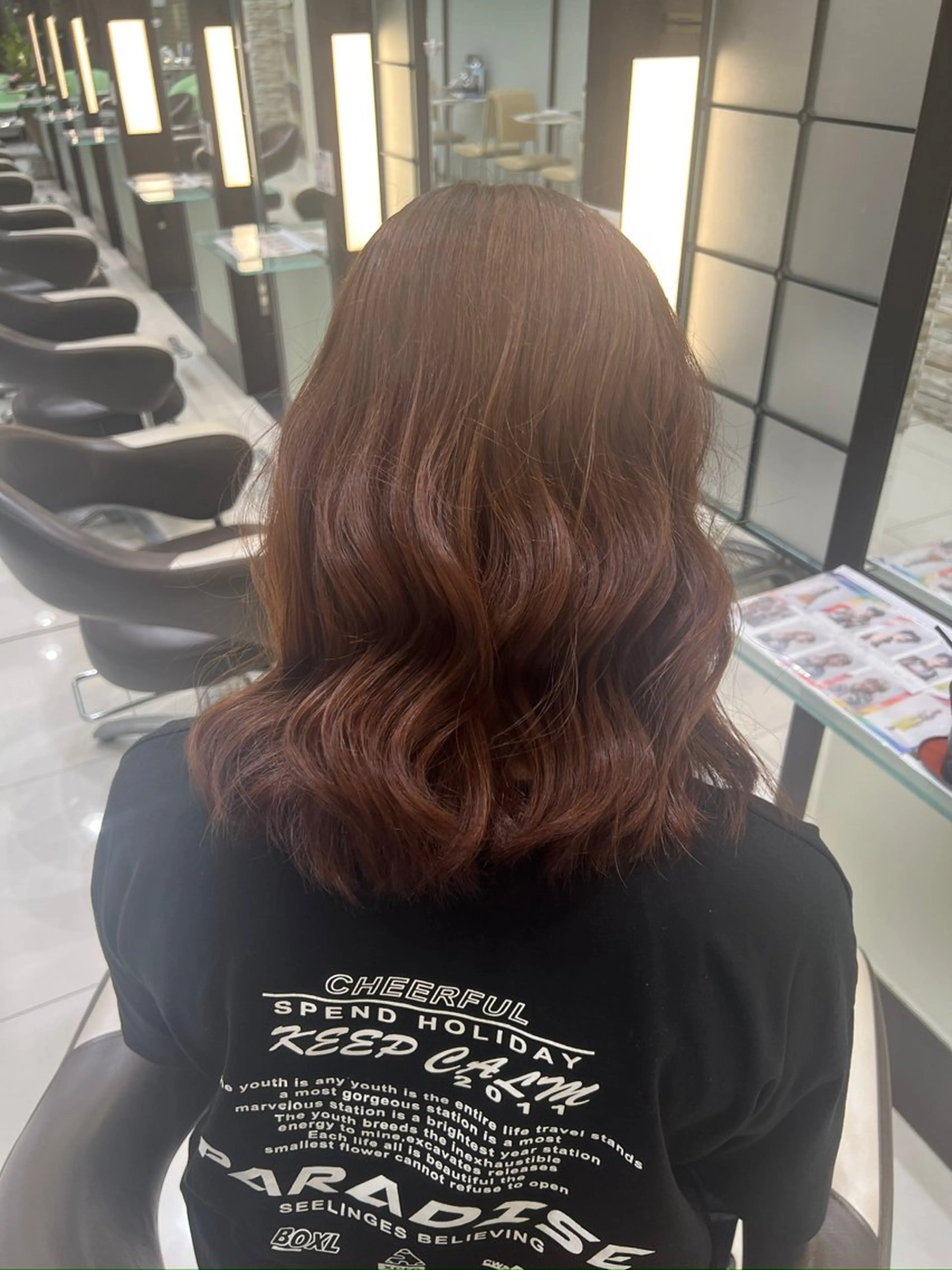 ミディアム カラー ブラウンカラー ハイトーン／透明感 カラー Mioのヘアスタイル