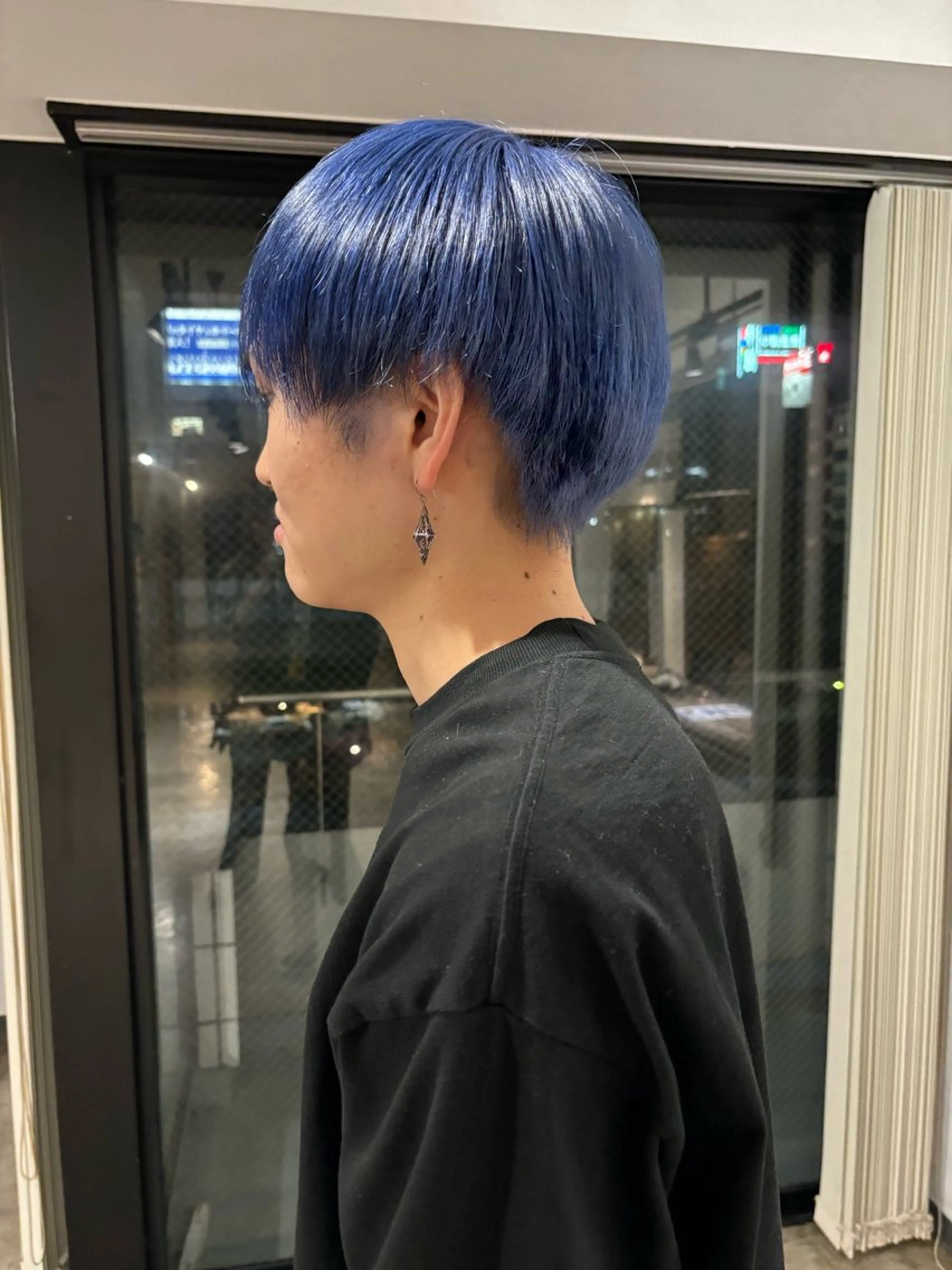 ショート カラー ブリーチ ブルーカラー ダブルカラー 暖色カラー🍒 ケアブリーチ/akiのヘアスタイル